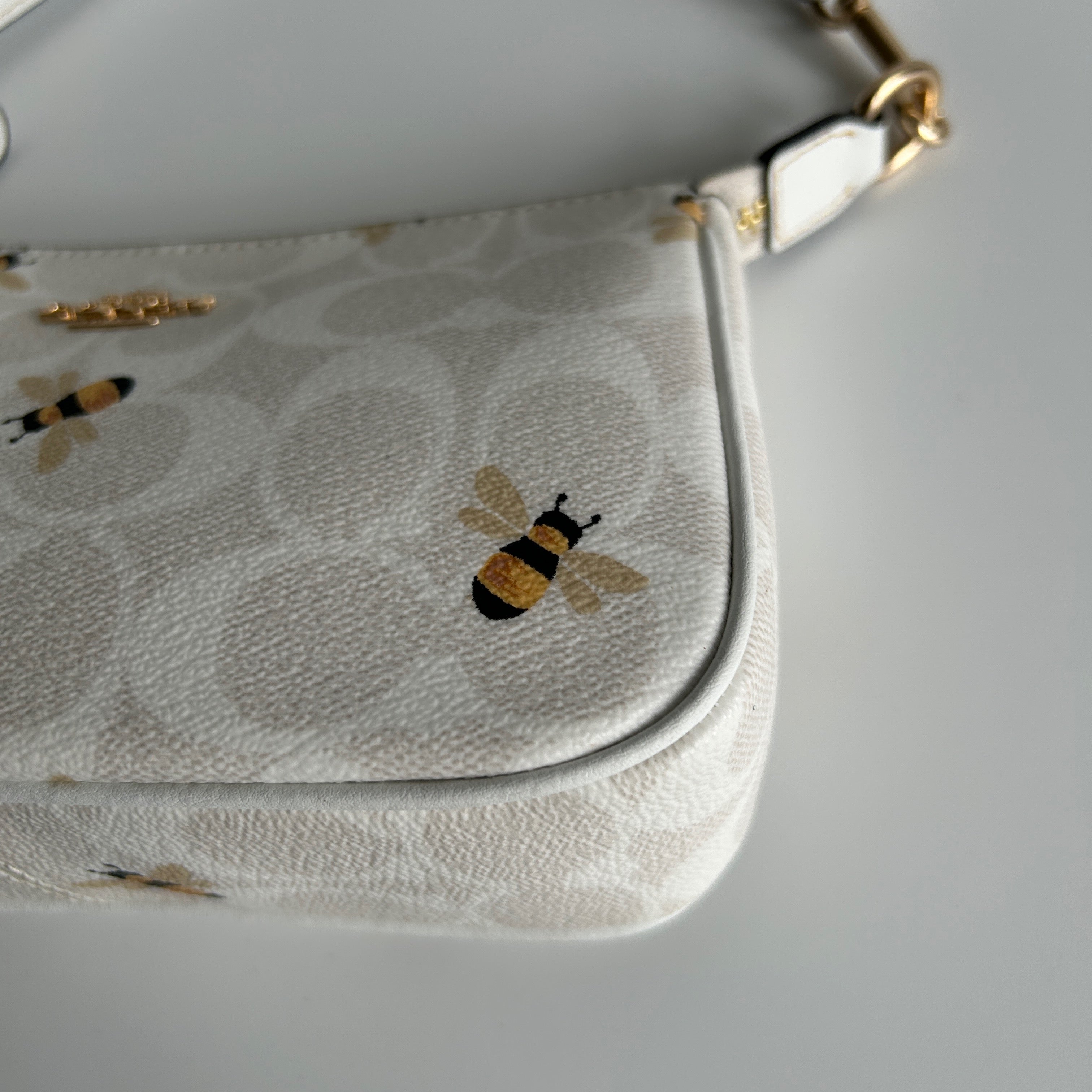 Coach Nolita 19 Bee Print Chalk White Signature Canvas Bag Excellent