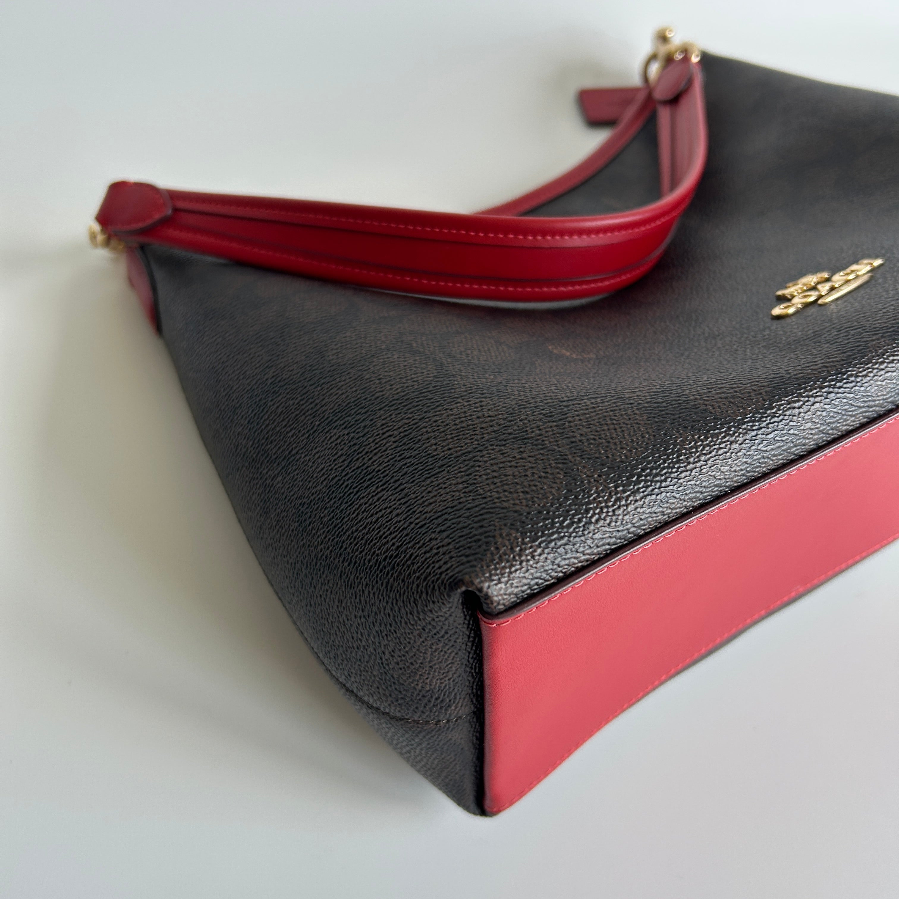 Coach Laurel Brown Red Signature Canvas Leather Shoulder Bag Excellent CV975