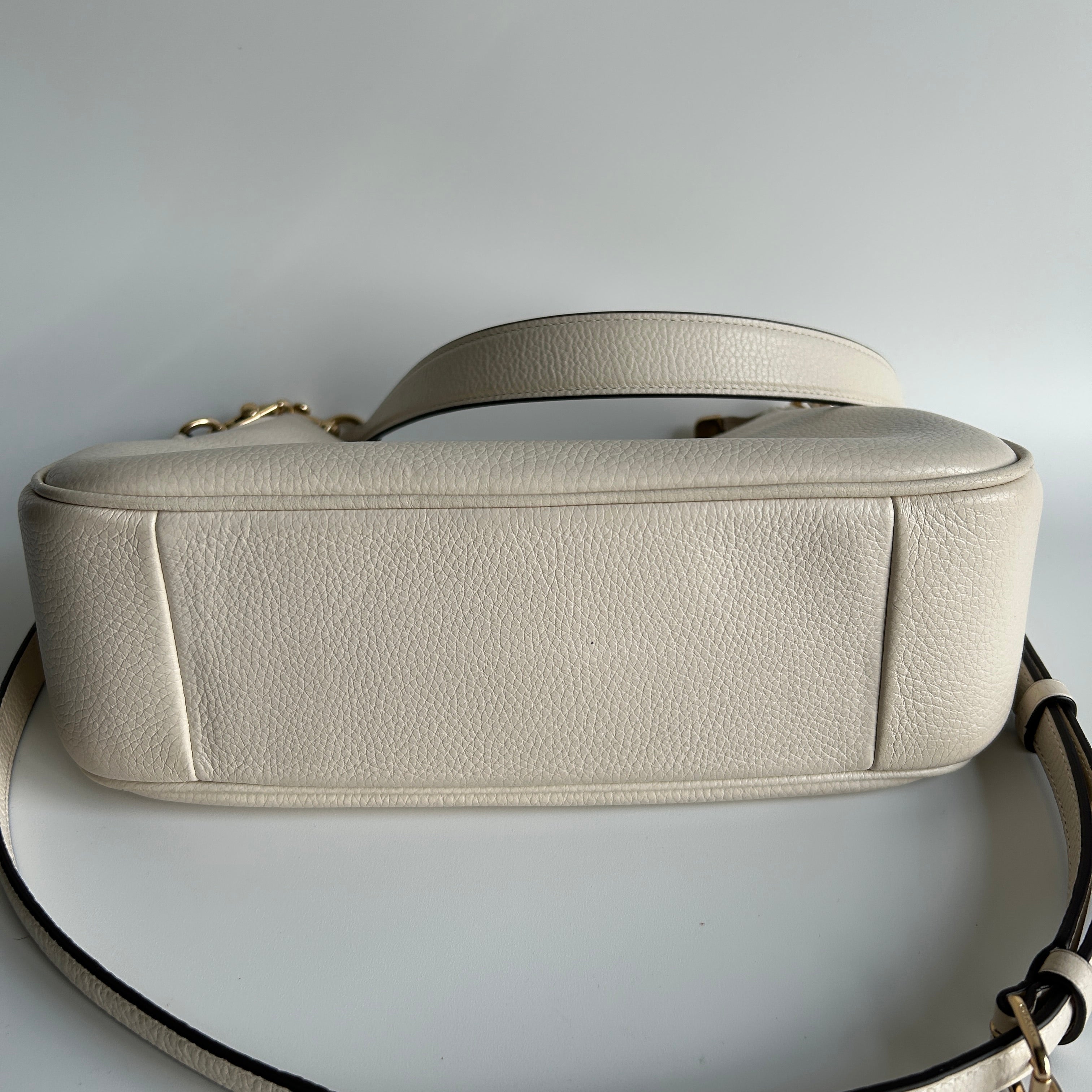 Coach Teri Hobo Chalk White Pebbled Leather Shoulder Bag Excellent
