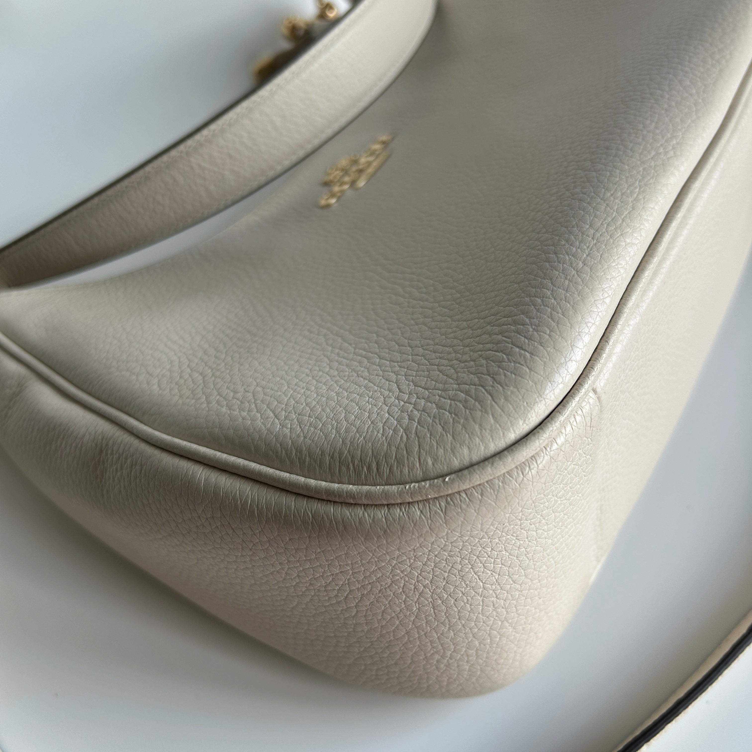Coach Teri Hobo Chalk White Pebbled Leather Shoulder Bag Excellent