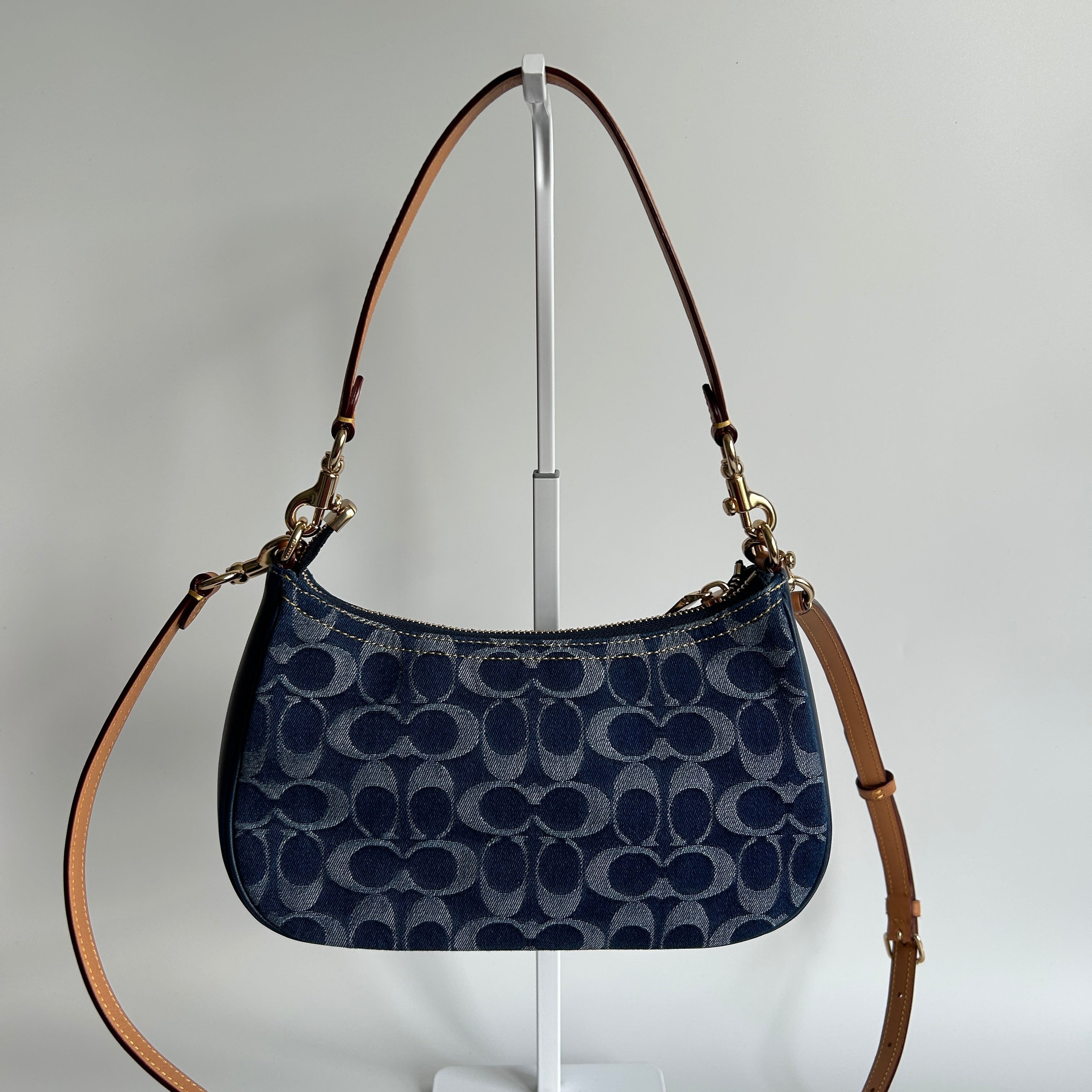 Coach Teri Indigo Signature Denim Leather Shoulder Bag Excellent
