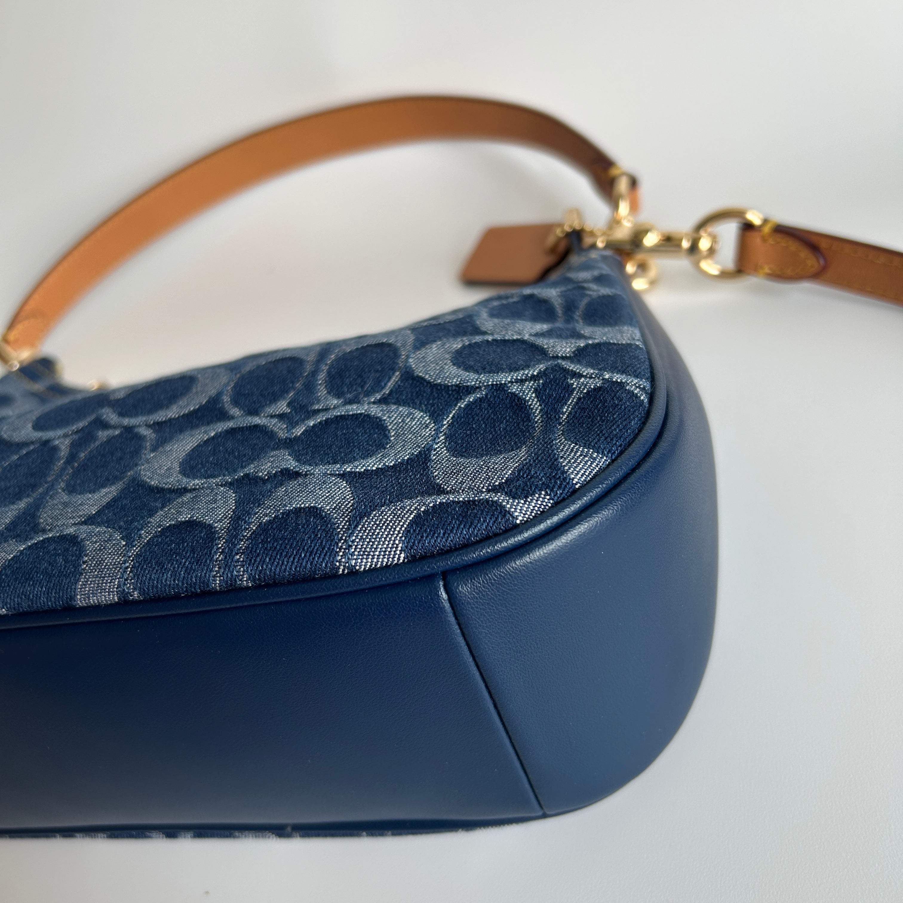 Coach Teri Indigo Signature Denim Leather Shoulder Bag Excellent