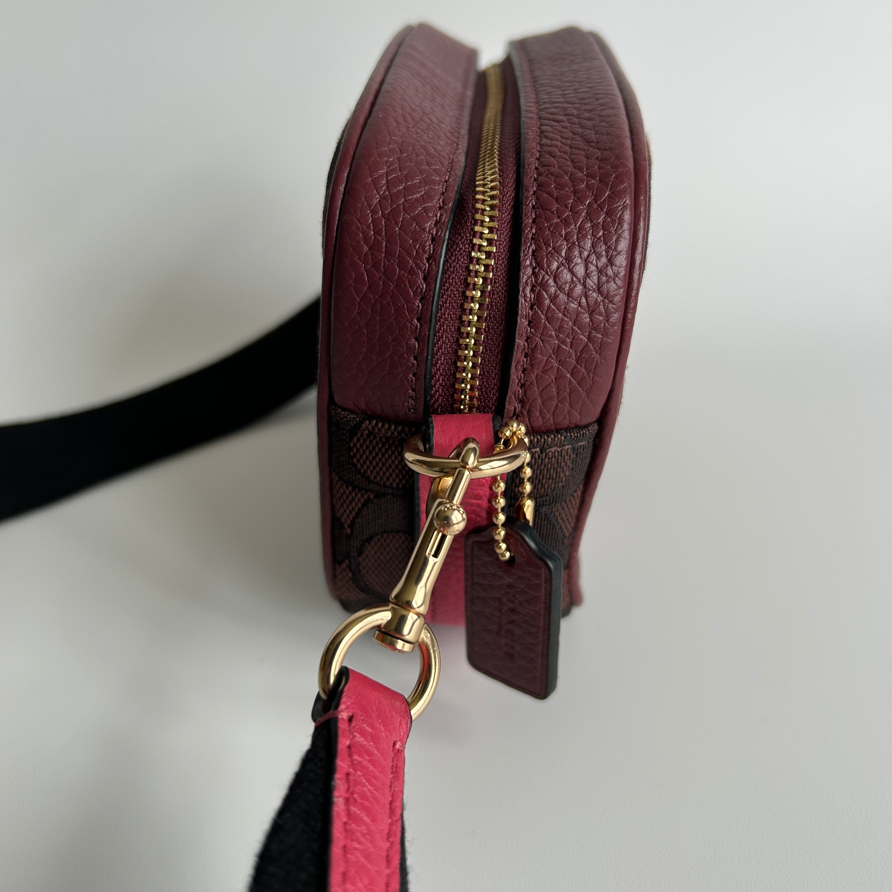 Coach Mini Jamie Burgundy Pink Jacquard Leather Camera Bag Excellent