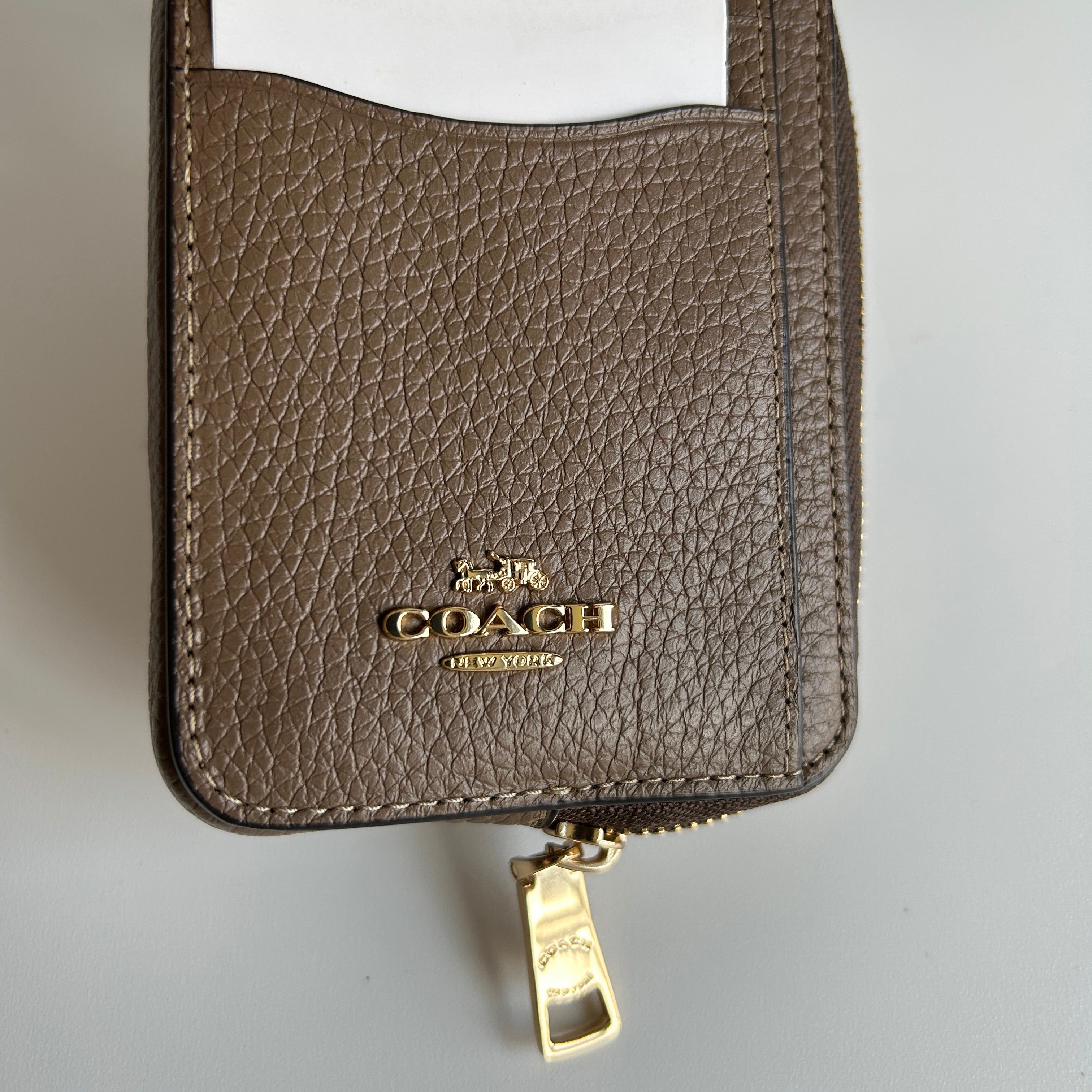 Coach Zip Card Case Dark Stone Pebbled Leather Wallet 6303 Excellent