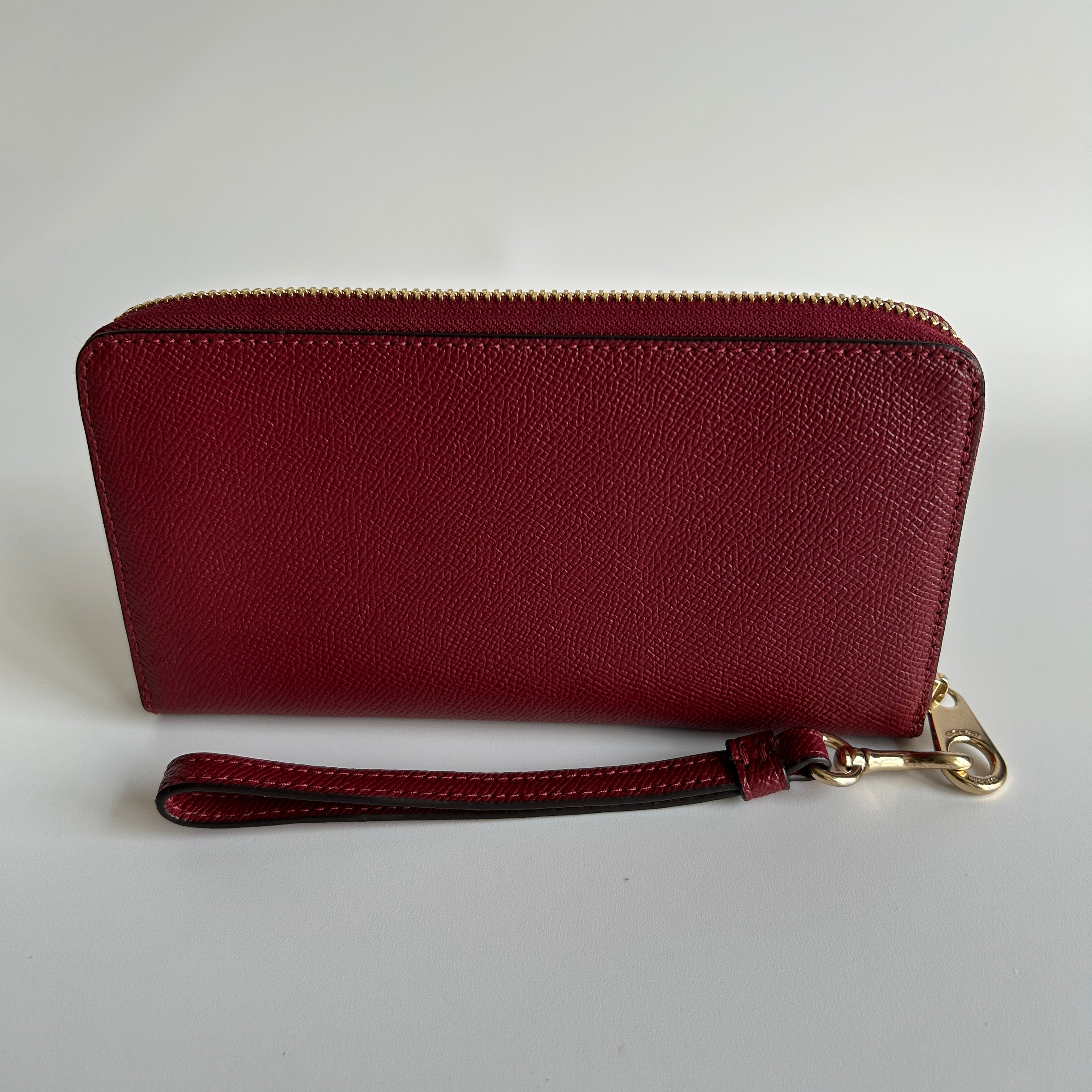 Coach Long Zip Around Wristlet Red Crossgrain Leather C4451 Excellent
