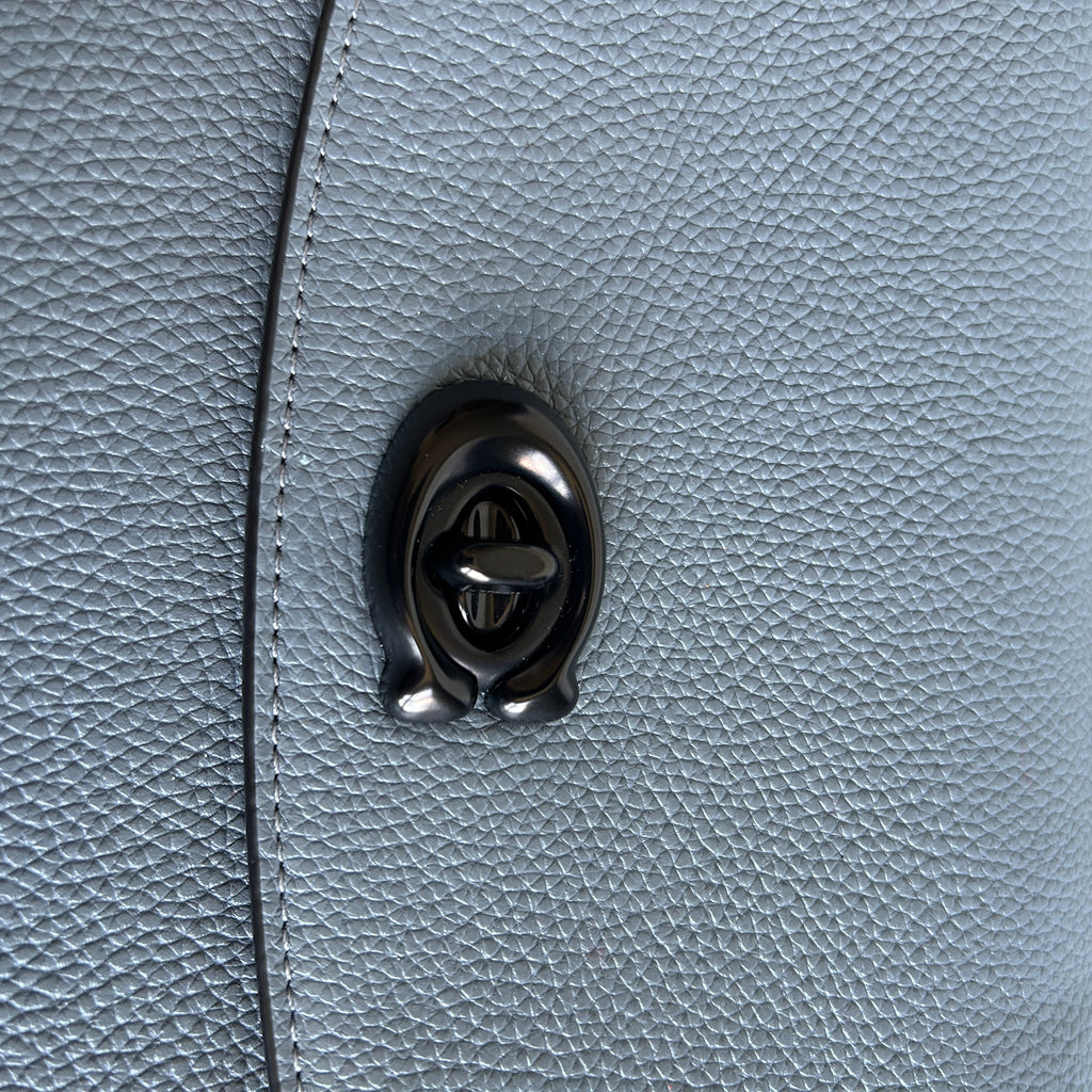 Coach Cassie Crossbody 19 Grey Pebbled Leather Shoulder Bag Good