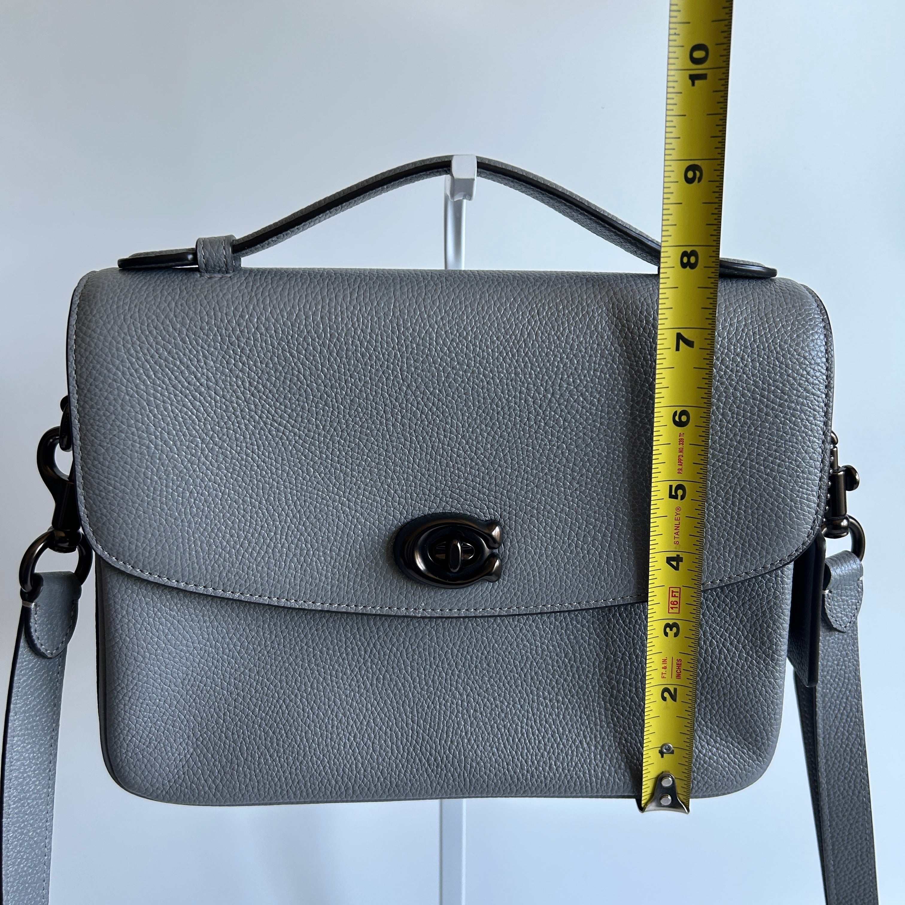 Coach Cassie Crossbody 19 Grey Pebbled Leather Shoulder Bag Good