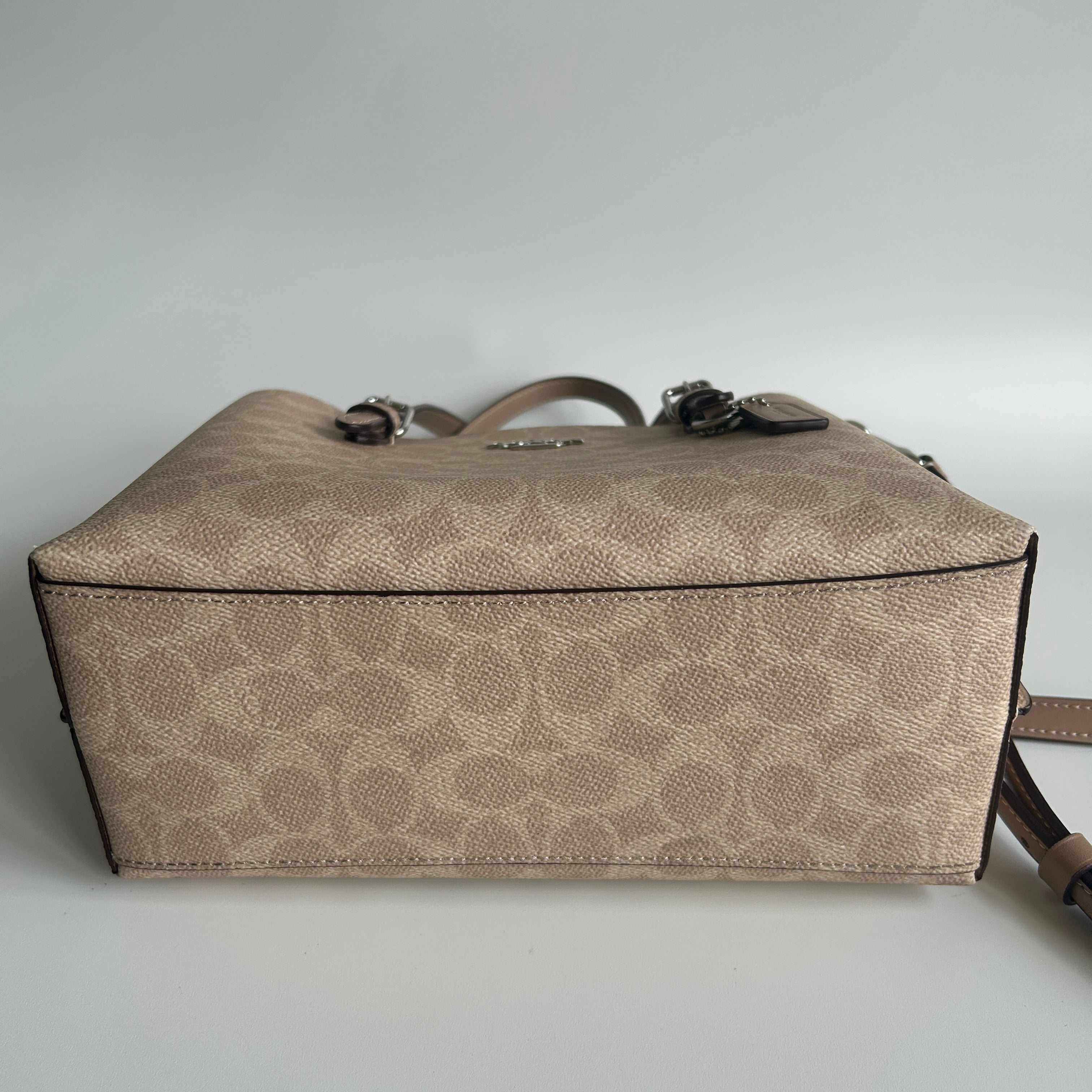 Coach Mollie Tote 25 Khaki Signature Canvas Leather Bag Good
