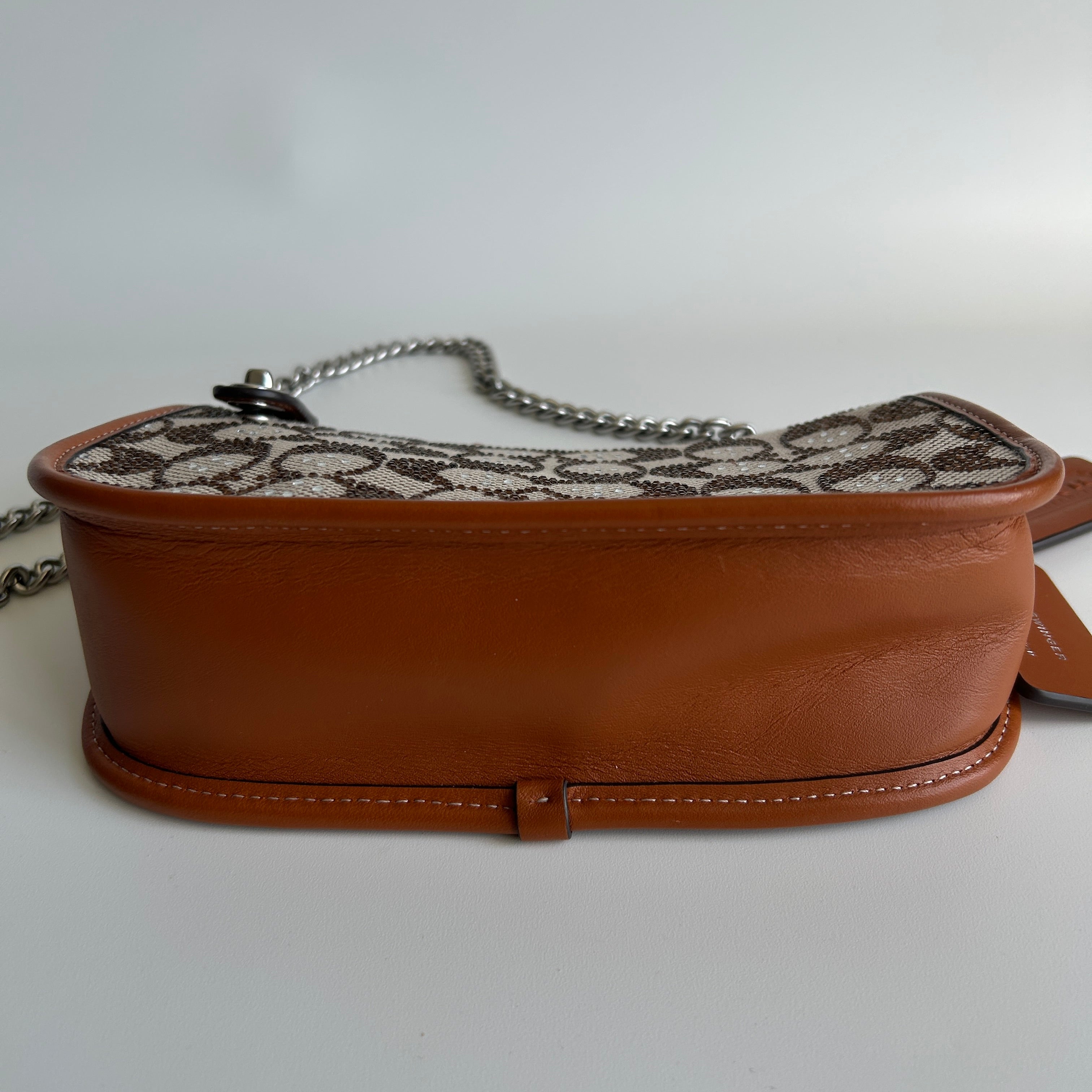 Coach Swinger 20 Brown Signature Crystal Jacquard Leather Shoulder Bag Excellent