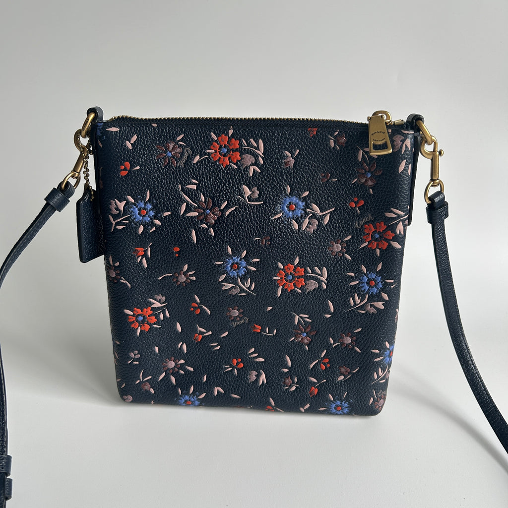 Coach Kitt Messenger Wildflower Navy Pebbled Leather Crossbody Bag Excellent