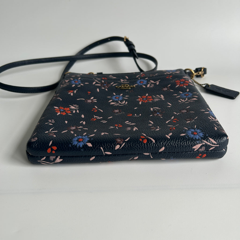 Coach Kitt Messenger Wildflower Navy Pebbled Leather Crossbody Bag Excellent