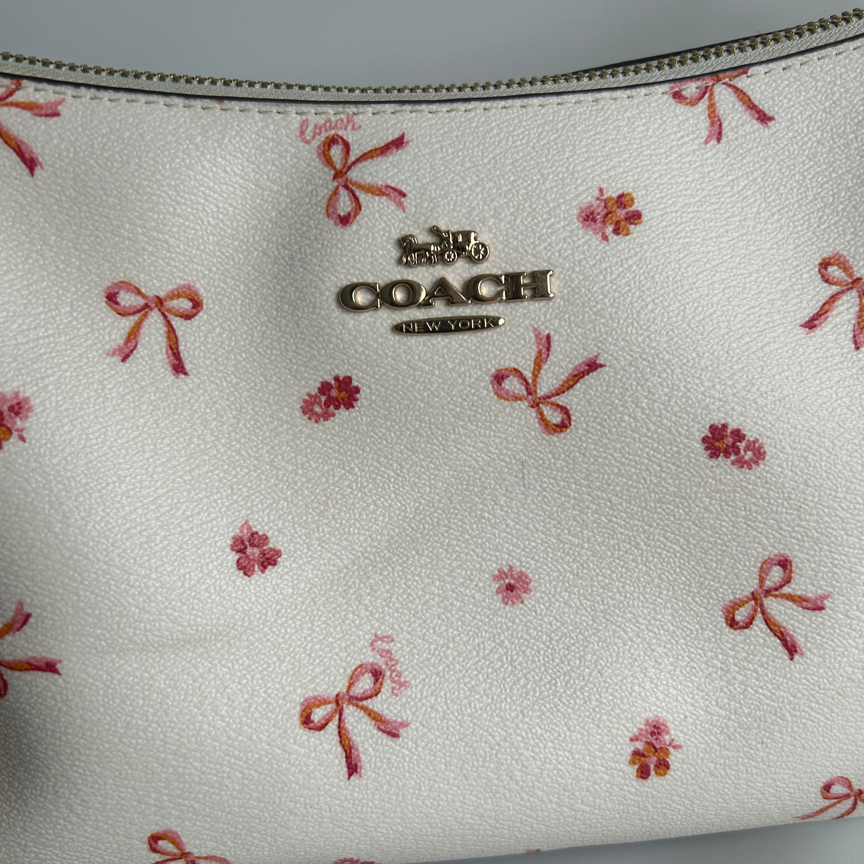 Coach Clara Chalk White Bow Print Pebbled Leather Shoulder Bag CN687 Excellent