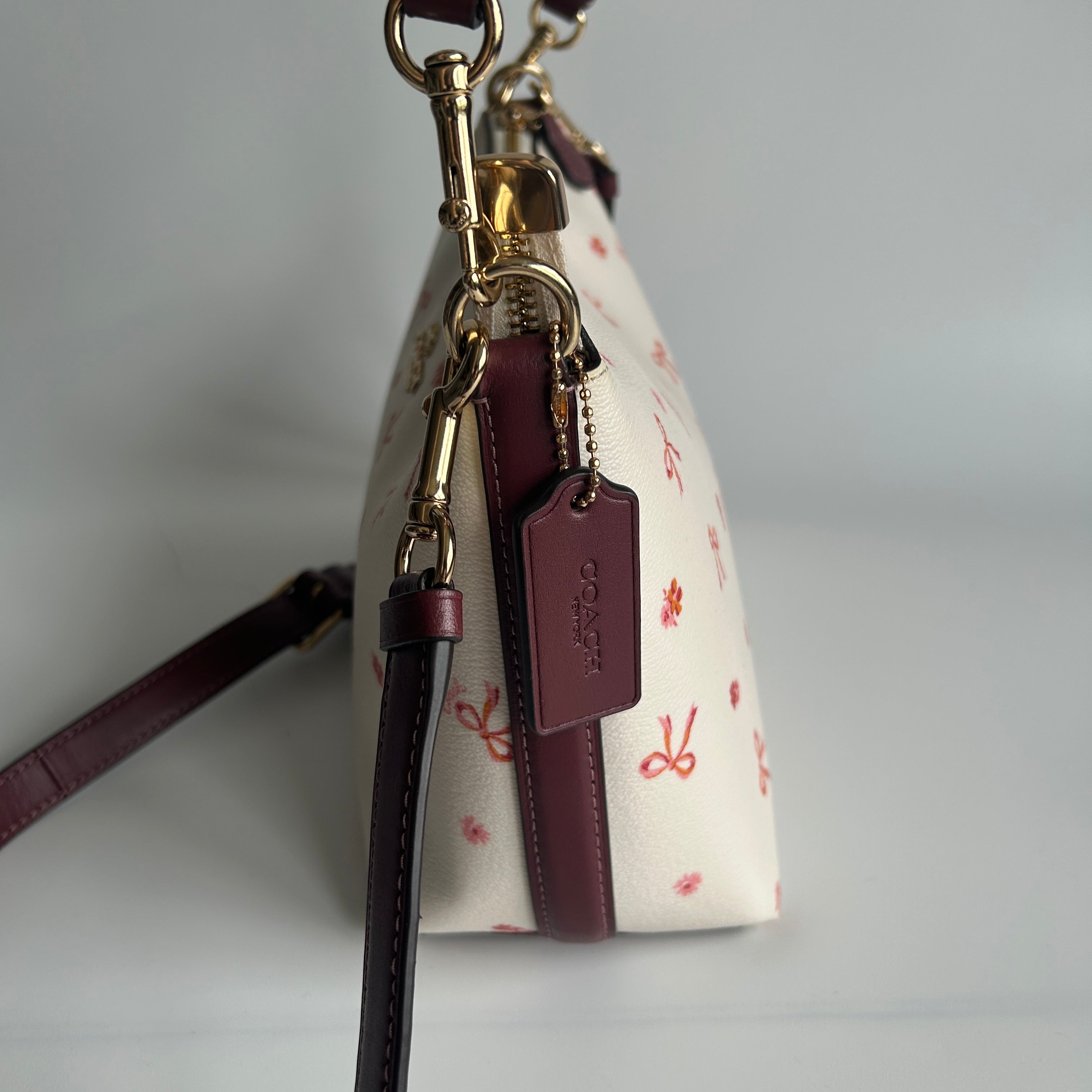 Coach Clara Chalk White Bow Print Pebbled Leather Shoulder Bag CN687 Excellent