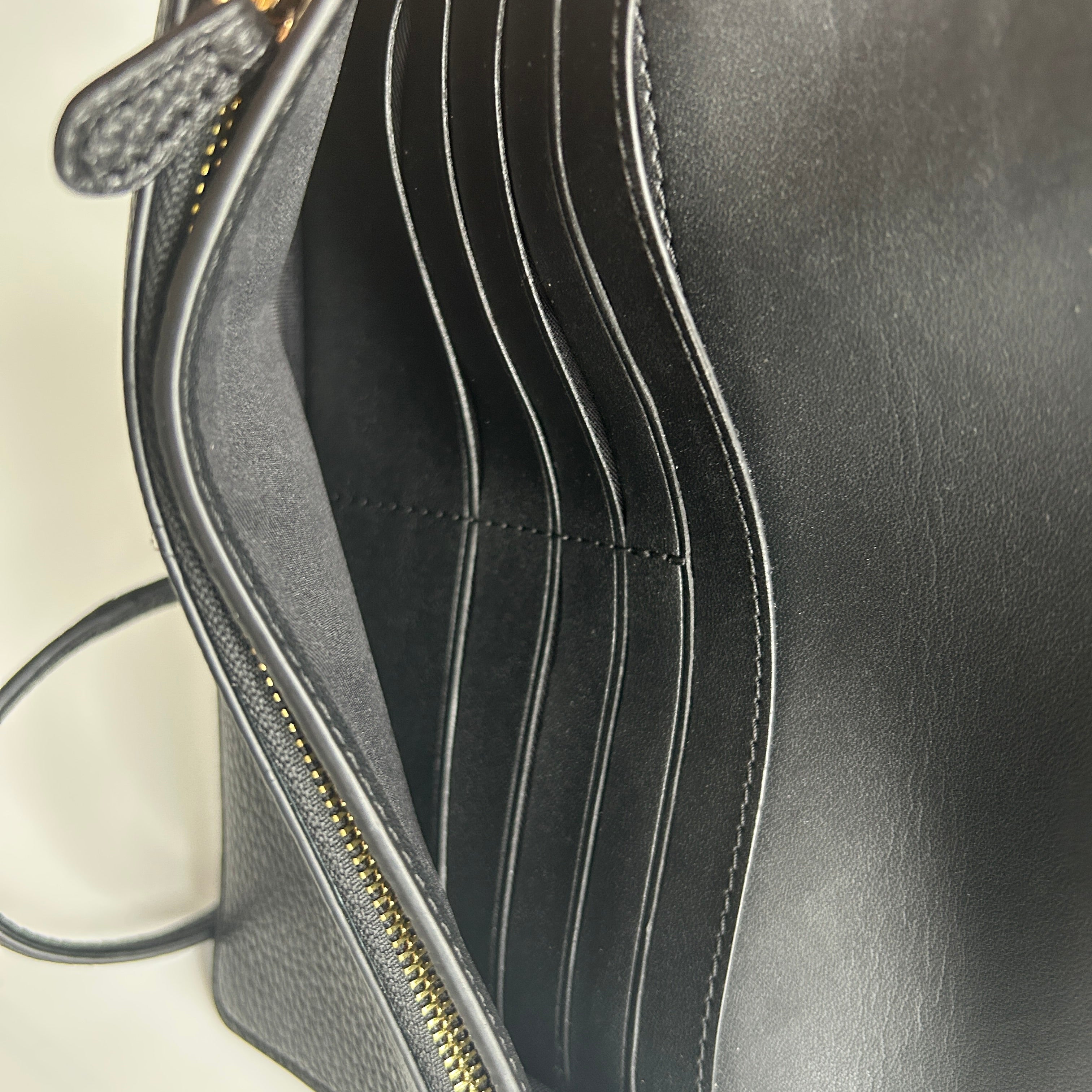 Coach Anna Foldover Clutch Black Pebbled Leather Crossbody Excellent