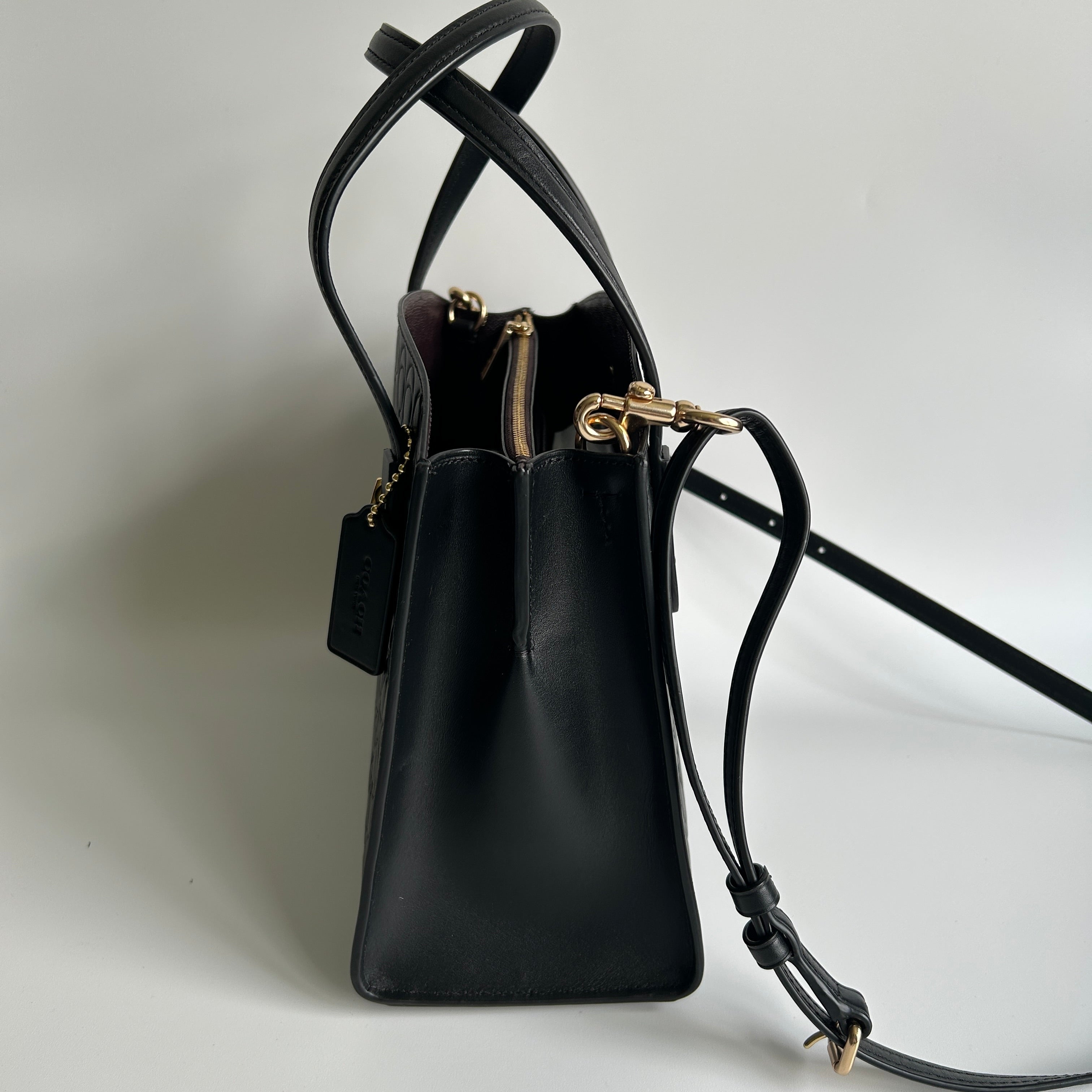 Coach Charlie Carryall 28 Black Signature Leather Shoulder Bag Excellent