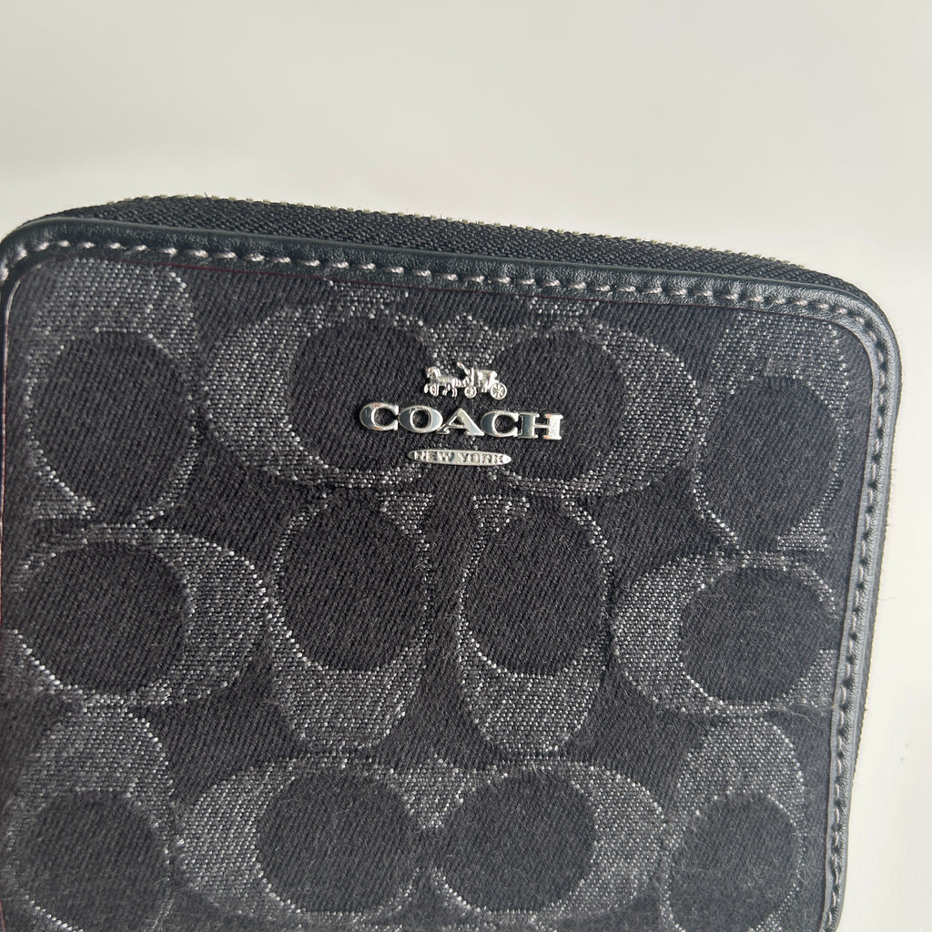 Coach Small Zip Around Black Signature Denim Canvas Leather Wallet Excellent