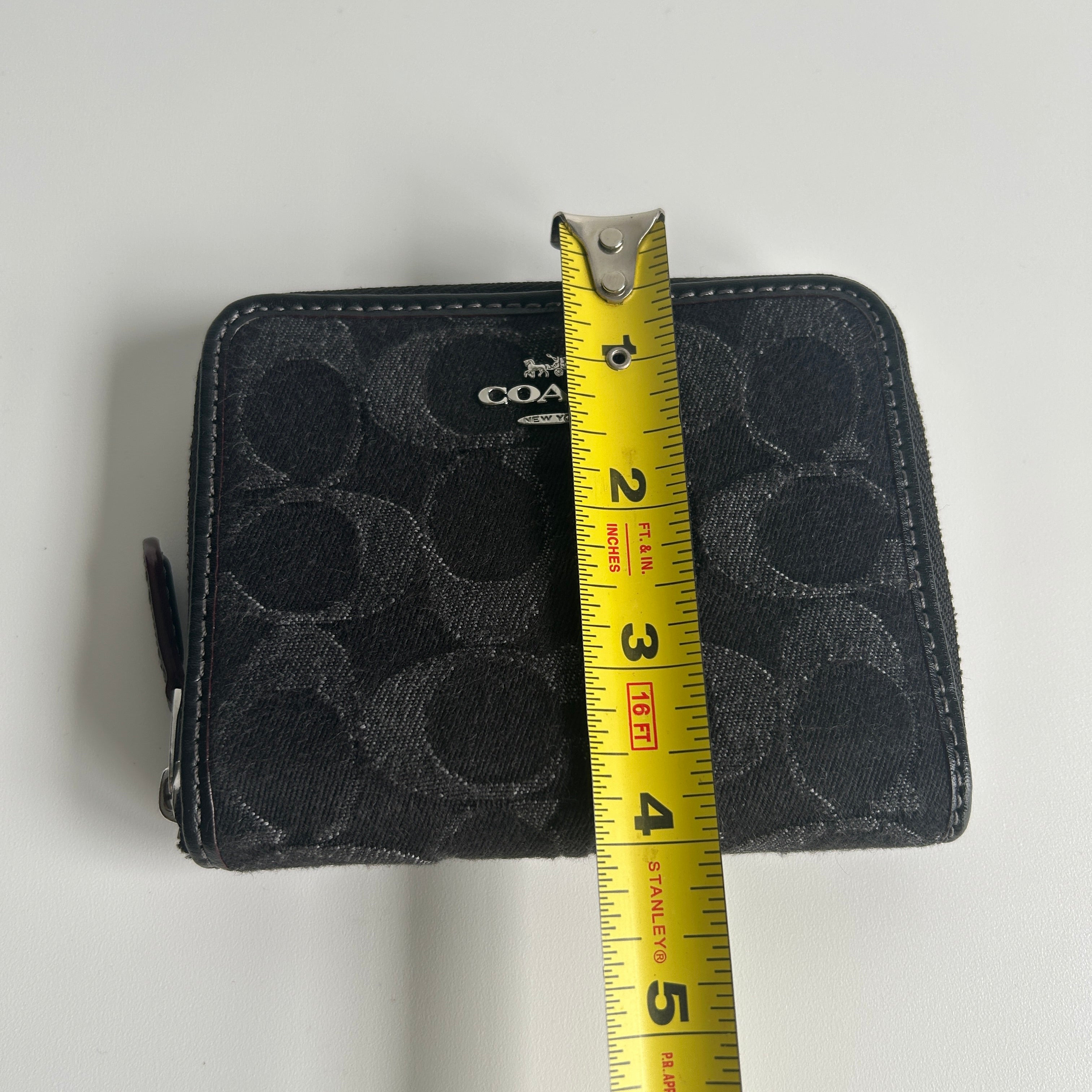 Coach Small Zip Around Black Signature Denim Canvas Leather Wallet Excellent