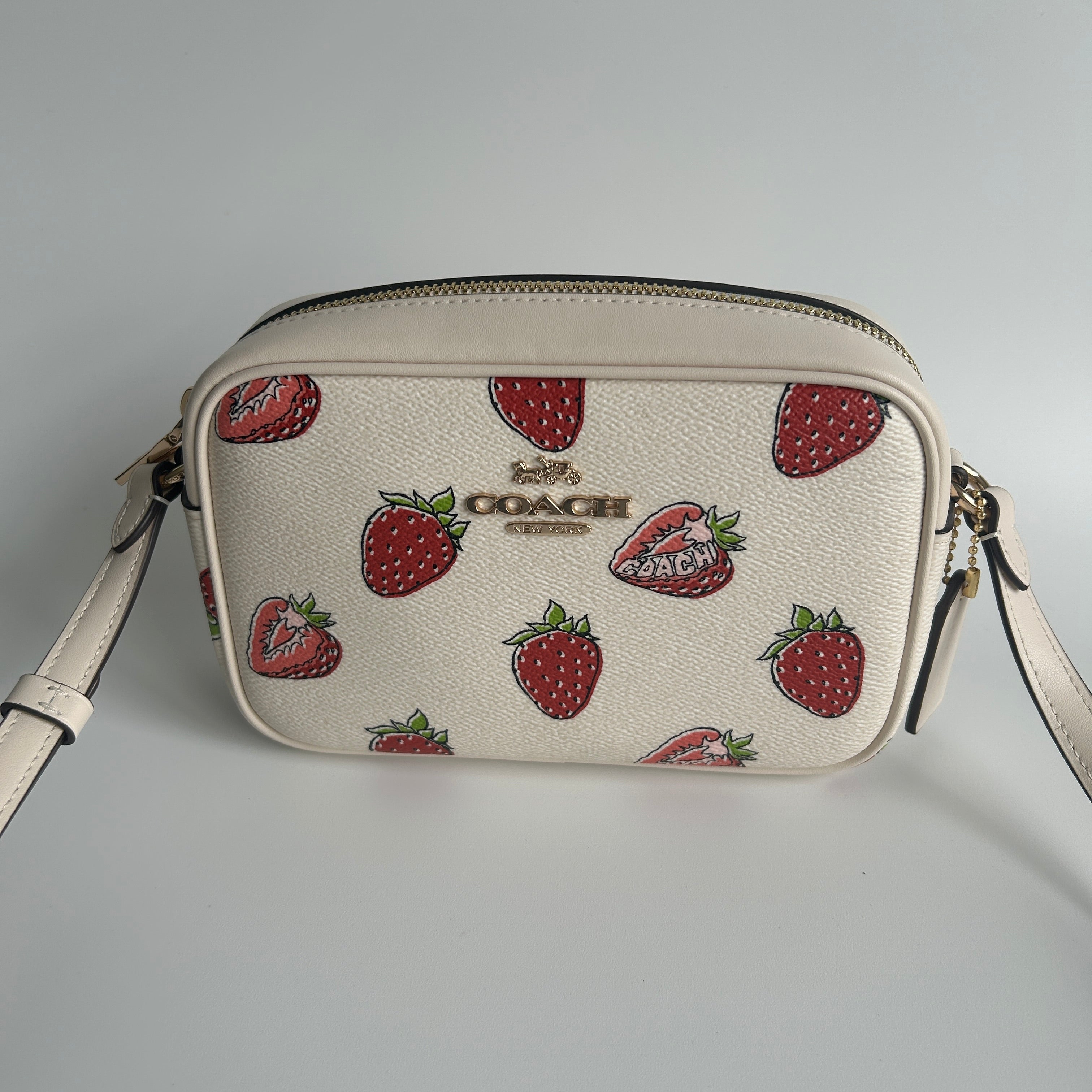 Coach Jamie Strawberry Chalk White Pebbled Leather Camera Bag Excellent