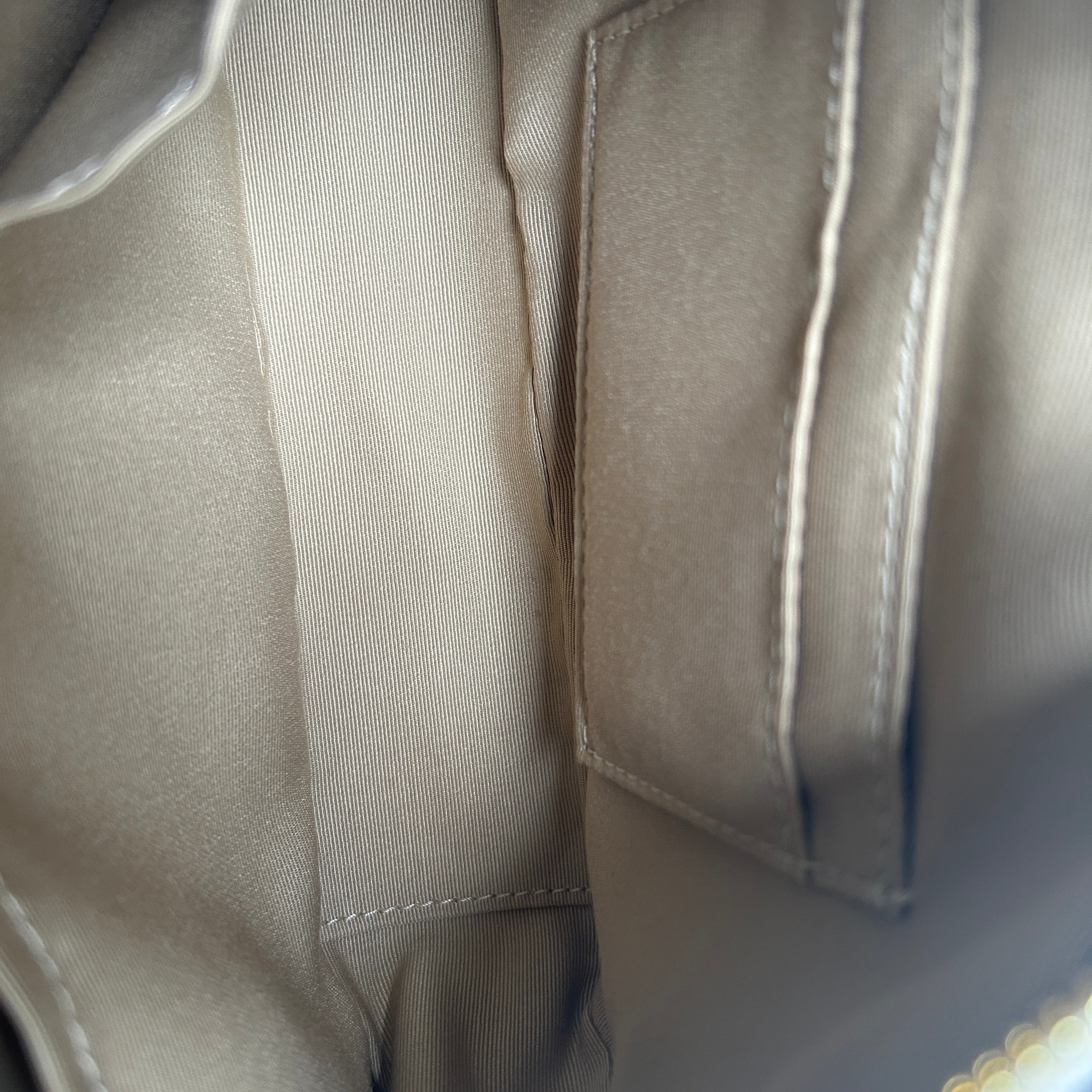 Coach Jamie Strawberry Chalk White Pebbled Leather Camera Bag Excellent