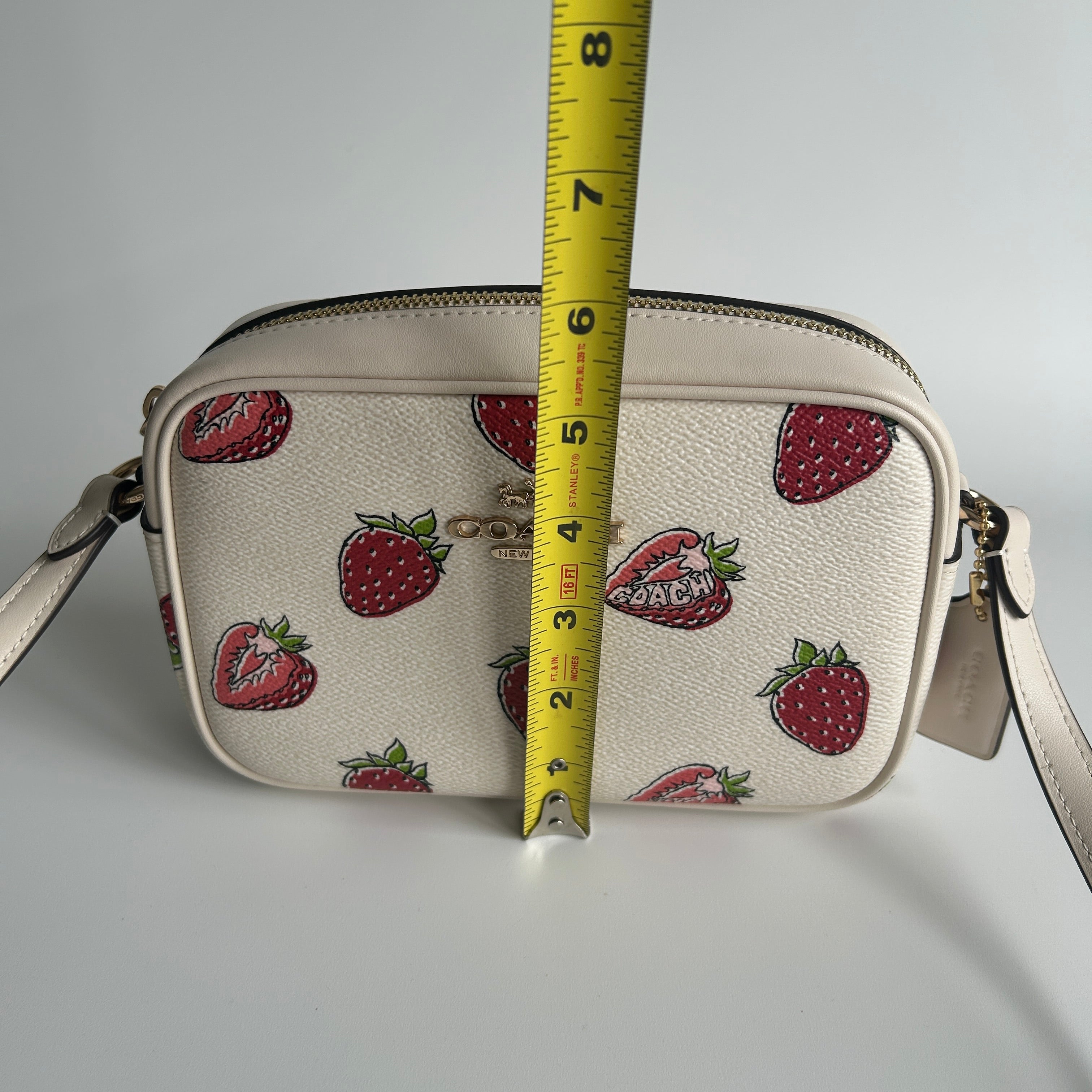 Coach Jamie Strawberry Chalk White Pebbled Leather Camera Bag Excellent