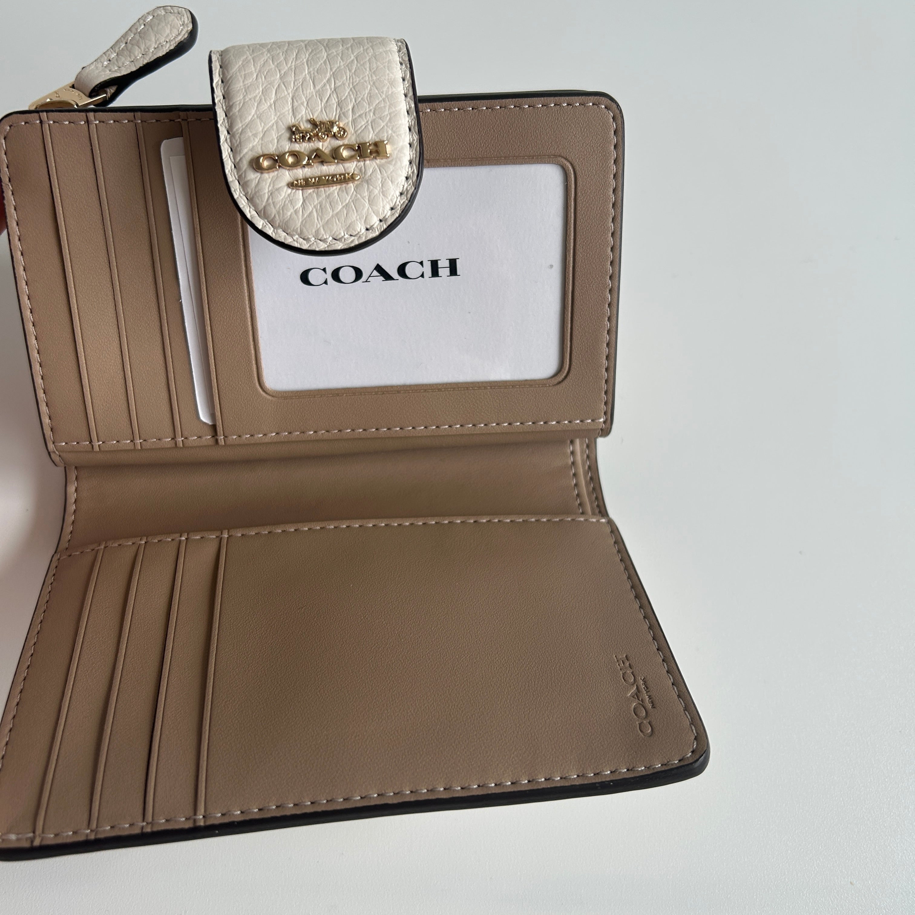 Coach Medium Corner Zip Wallet Chalk White Floral Pebbled Leather Excellent