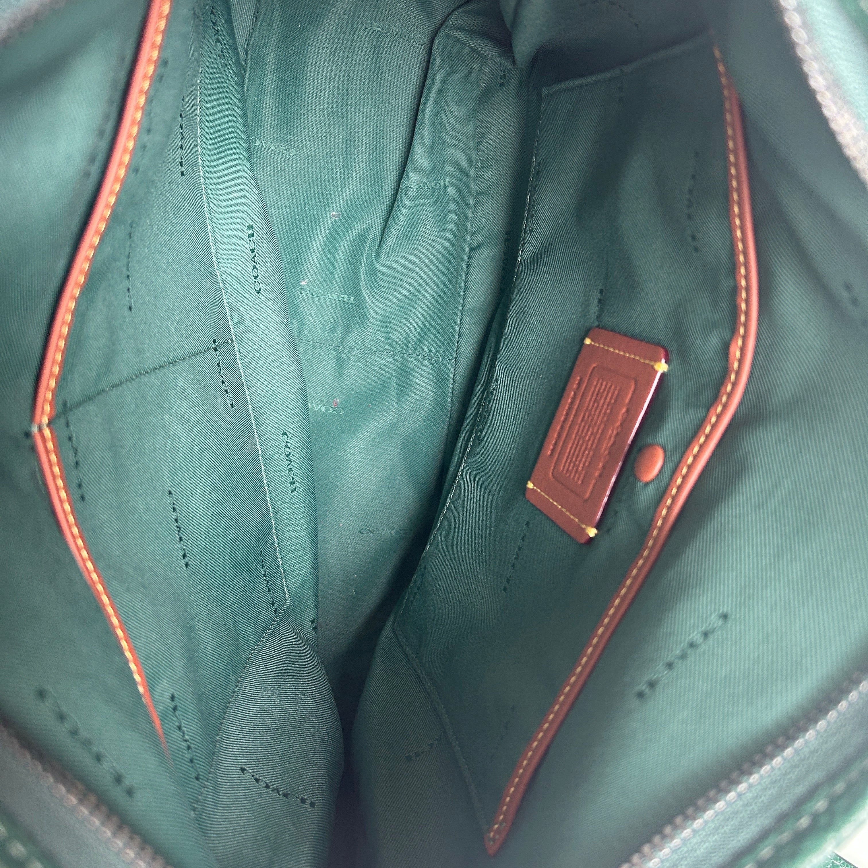 Coach Cary Green Pebble Leather Shoulder Bag Excellent