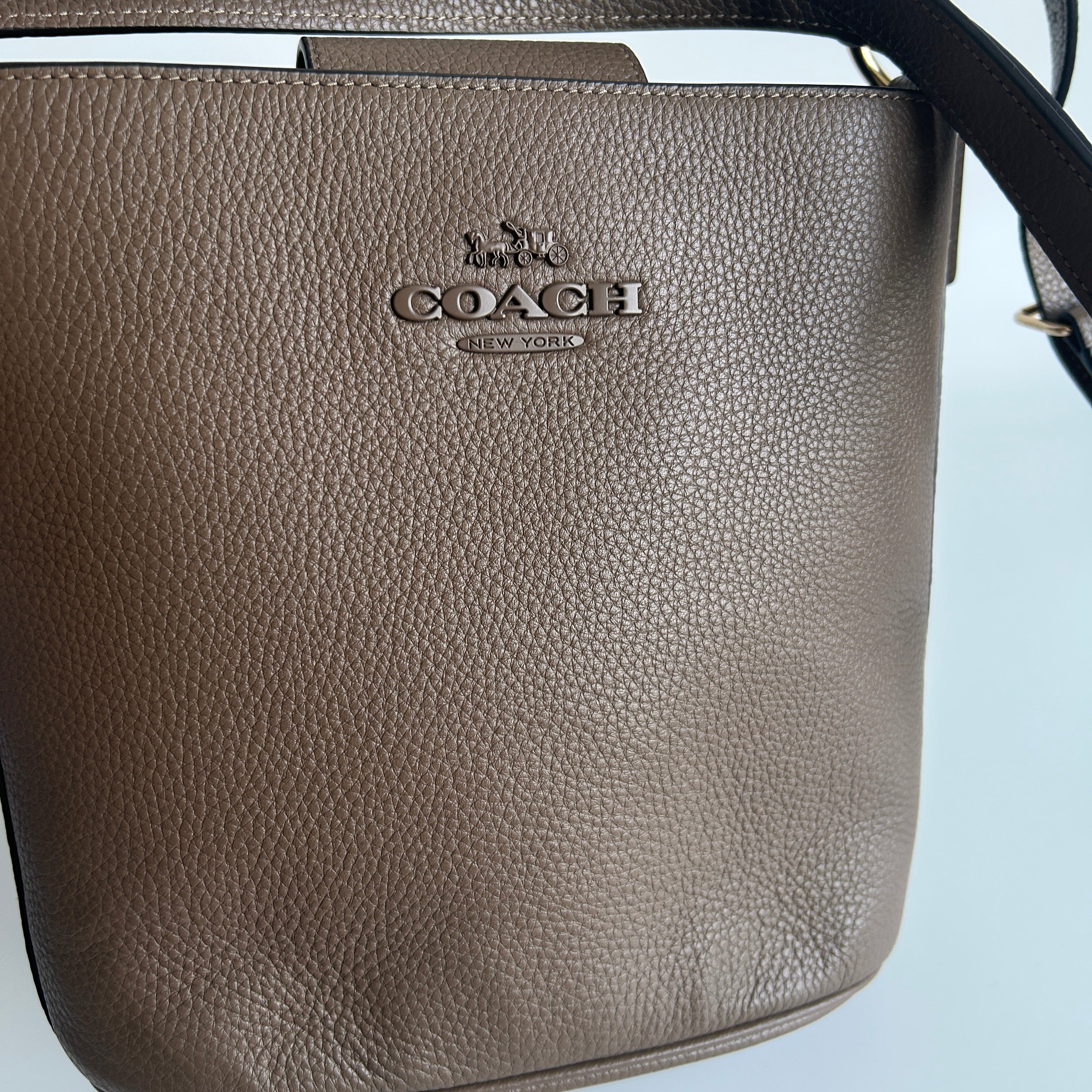 Coach Sophie Bucket Bag Dark Stone Pebbled Leather CR153 Excellent