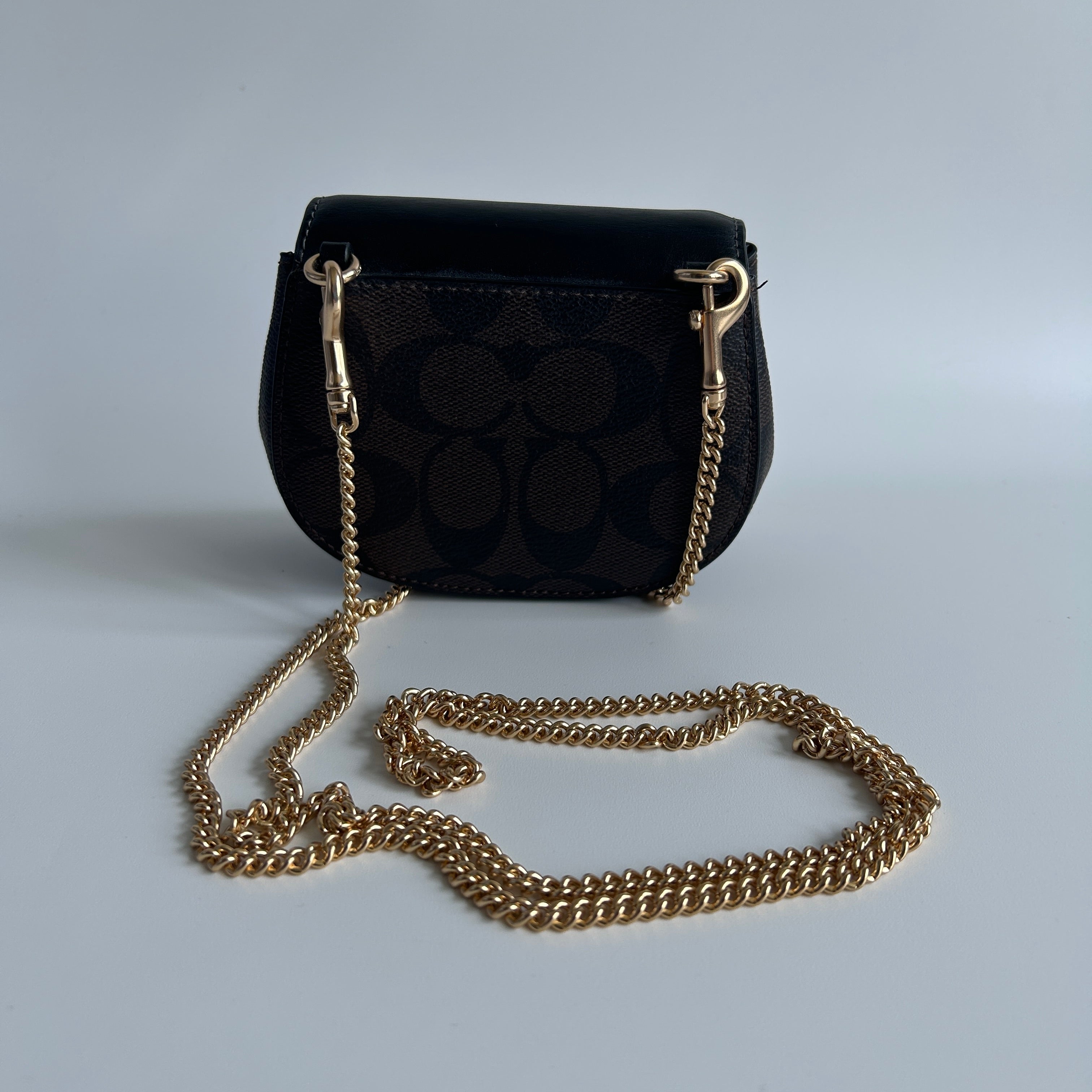 Coach Morgan Card Case on a Chain Black Brown Signature Leather Bag Excellent