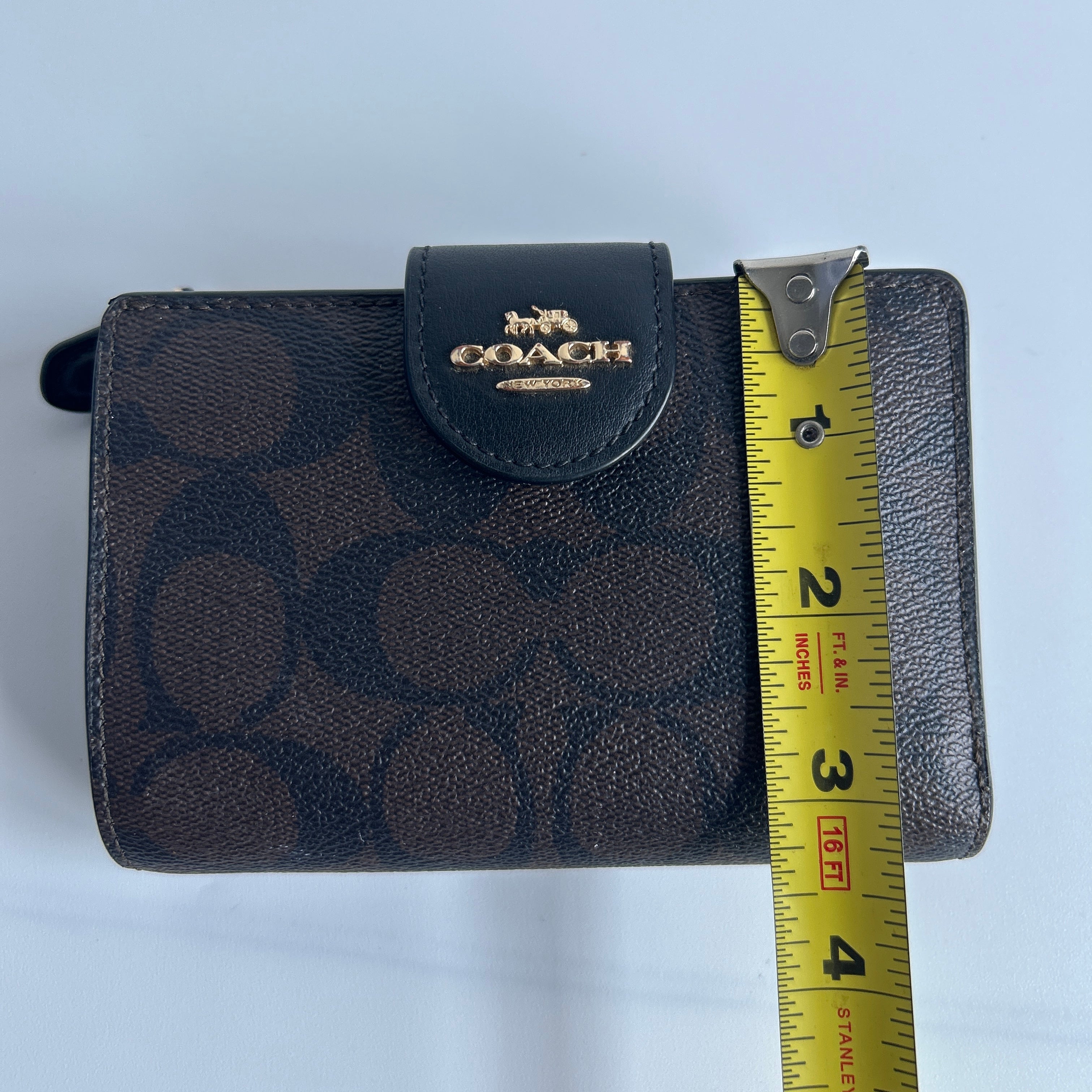 Coach Medium Corner Zip Wallet Brown Black Signature Canvas CW786 Excellent