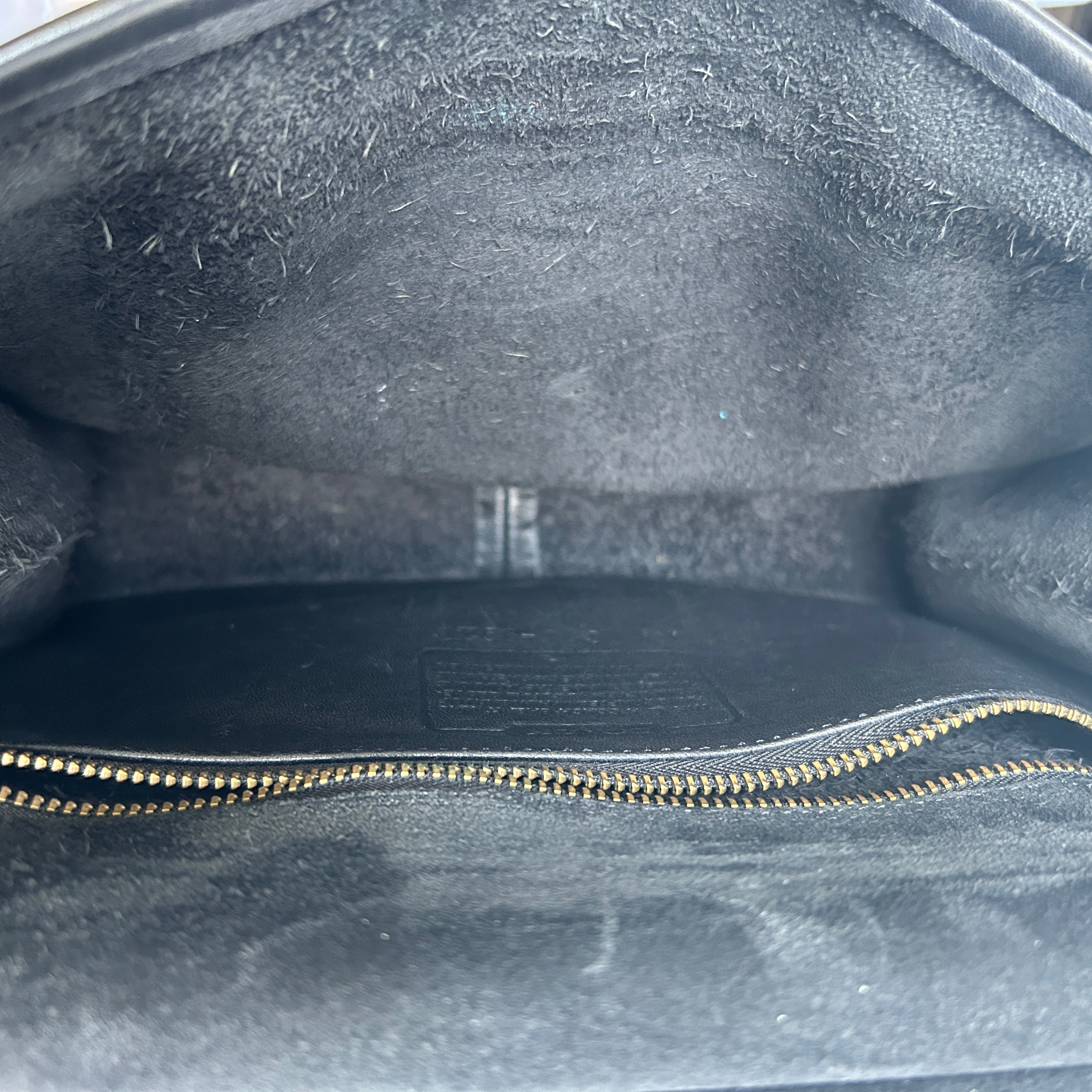 Coach Willis 9927 Black Glove Tanned Leather Crossbody Bag Excellent