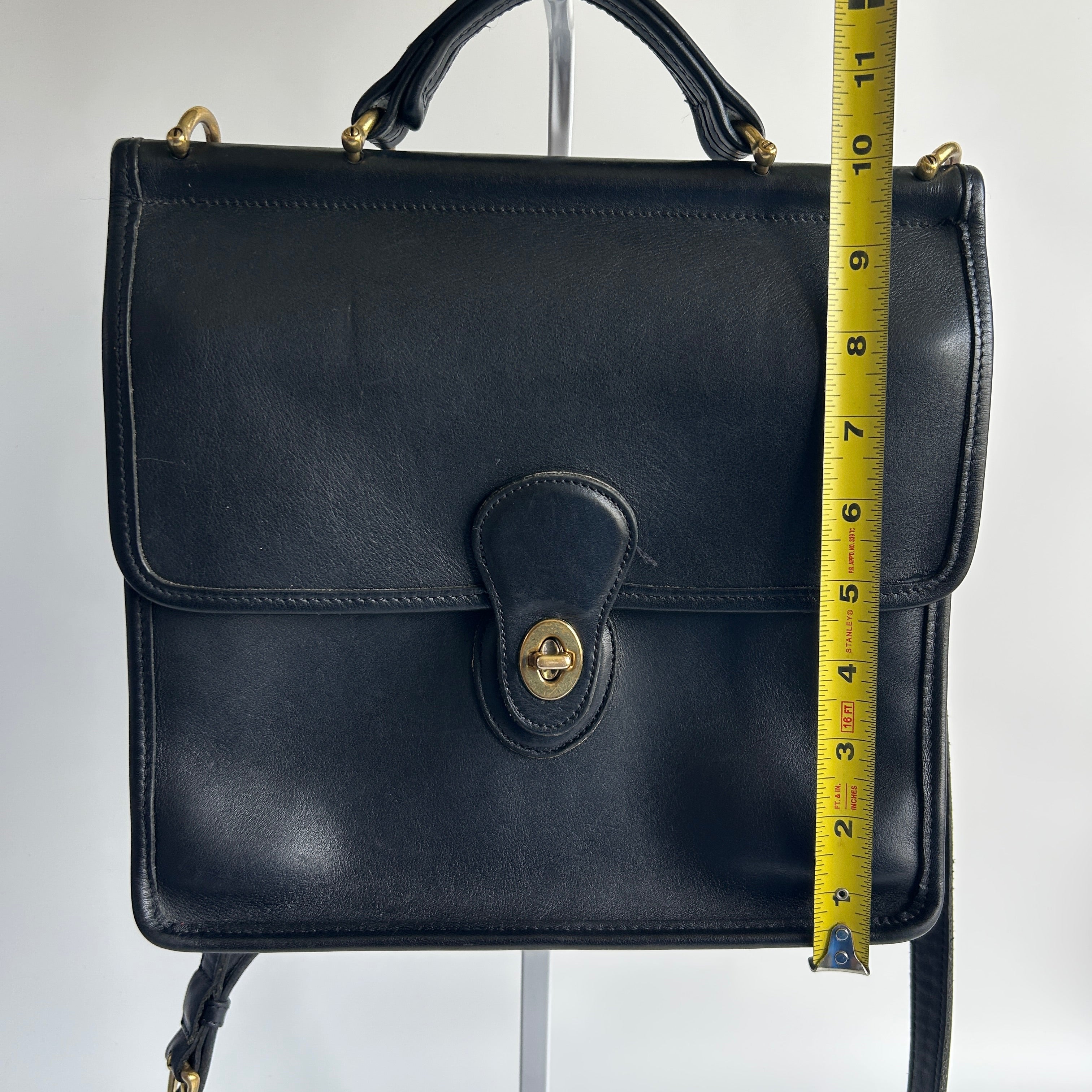 Coach Willis 9927 Black Glove Tanned Leather Crossbody Bag Excellent