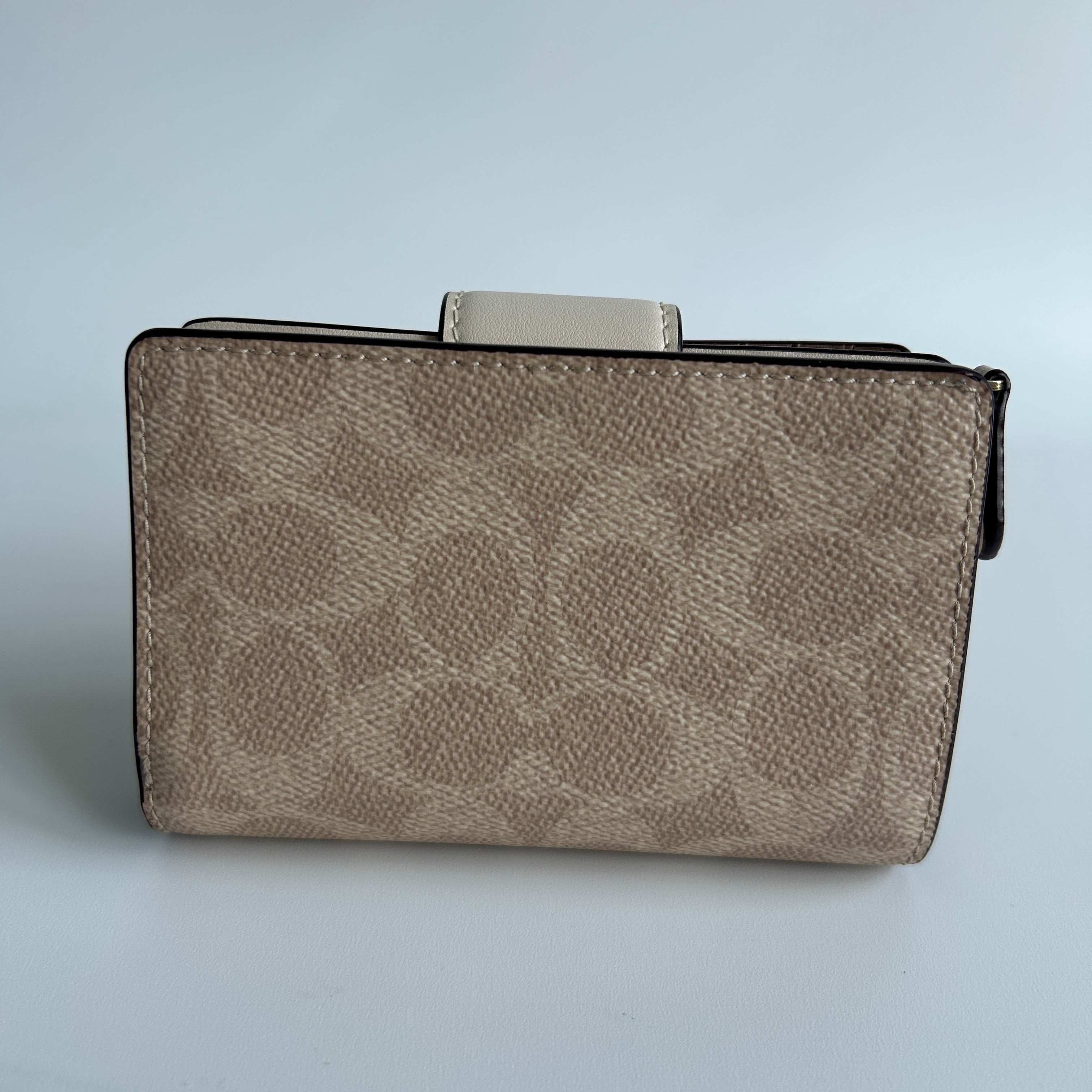 Coach Medium Corner Zip Wallet Khaki Chalk Canvas Leather Excellent