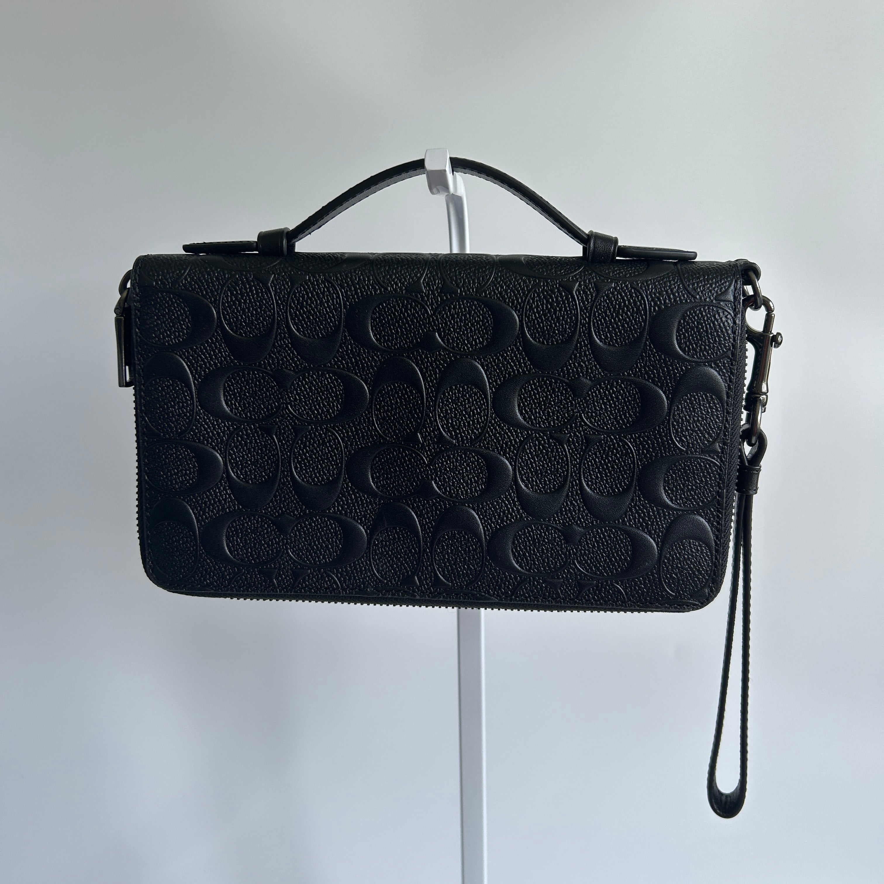 Coach Double Zip Travel Organizer Black Embossed Leather Wallet Excellent