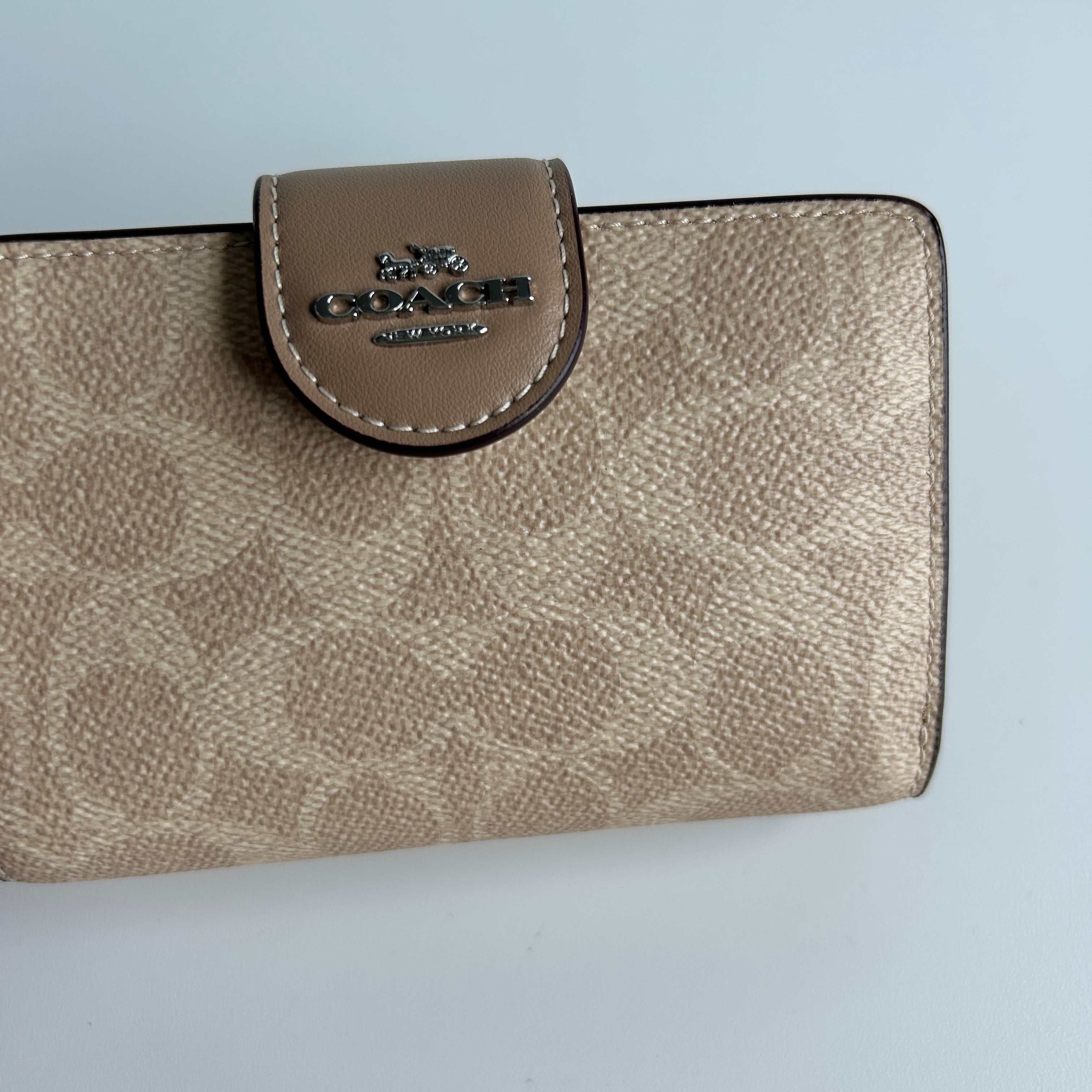 Coach Medium Corner Zip Taupe Chalk Signature Canvas Wallet Excellent