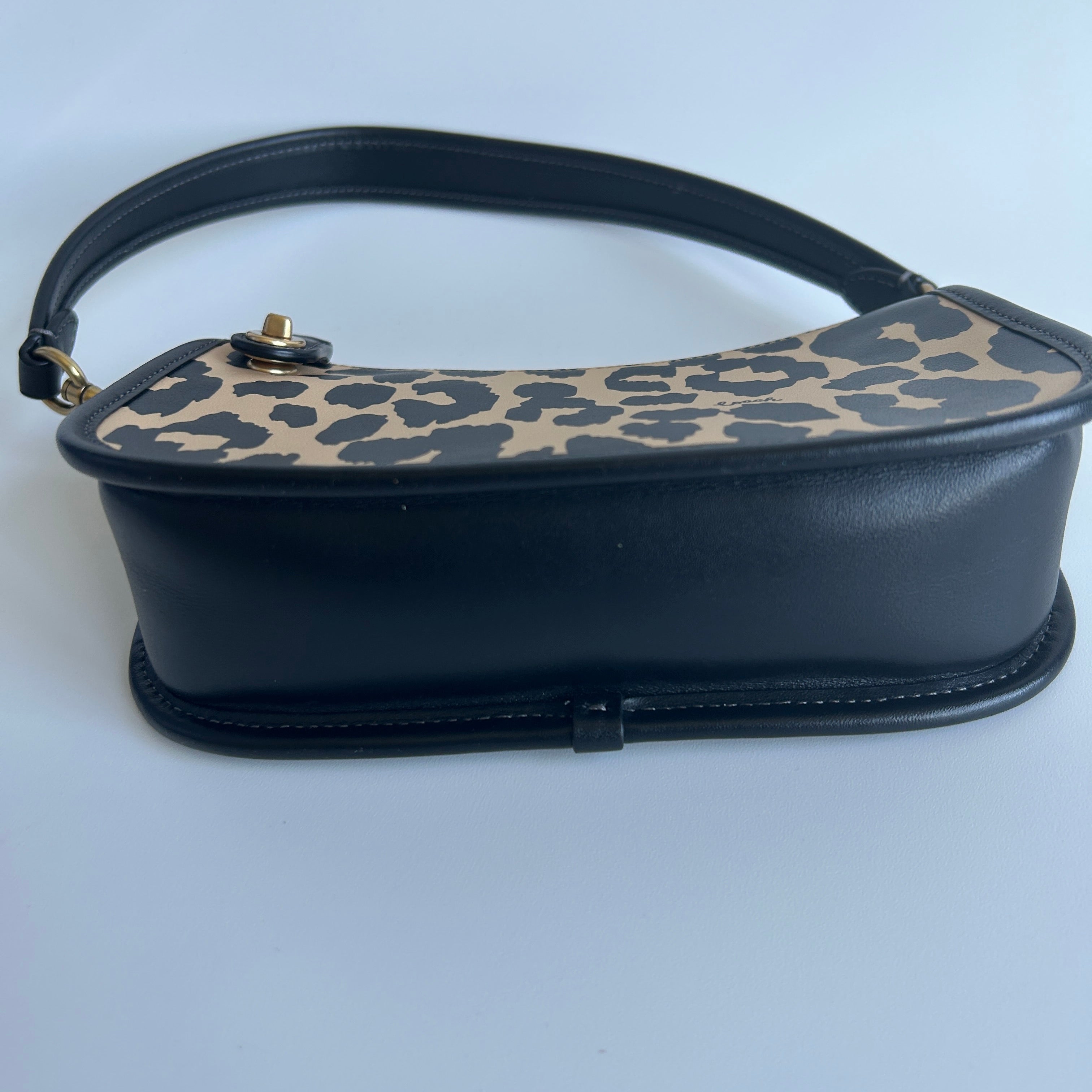 Coach Swinger 20 Leopard Print Leather Shoulder Bag CM513 Excellent