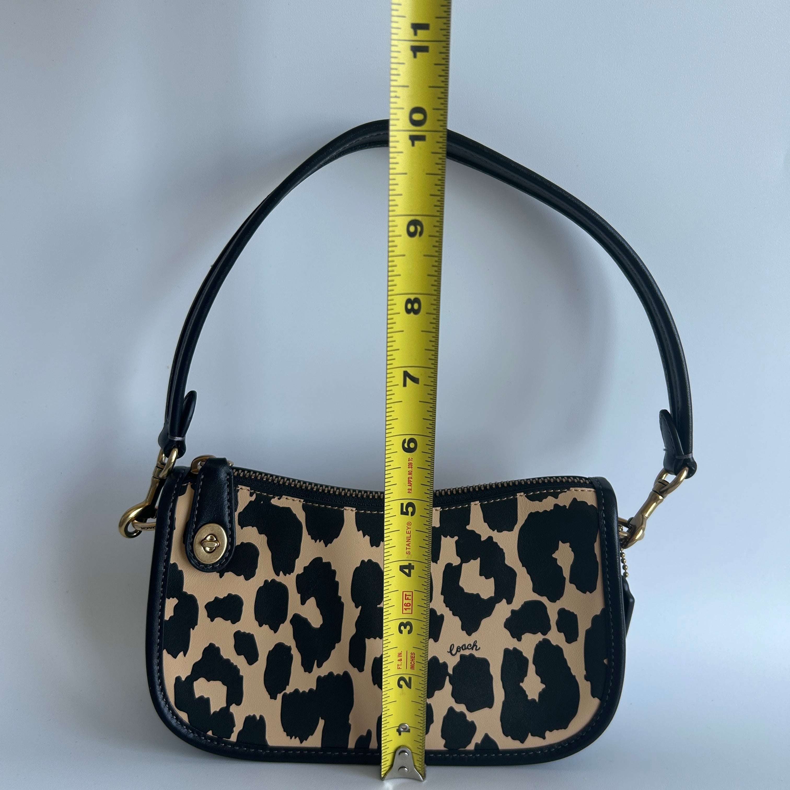 Coach Swinger 20 Leopard Print Leather Shoulder Bag CM513 Excellent
