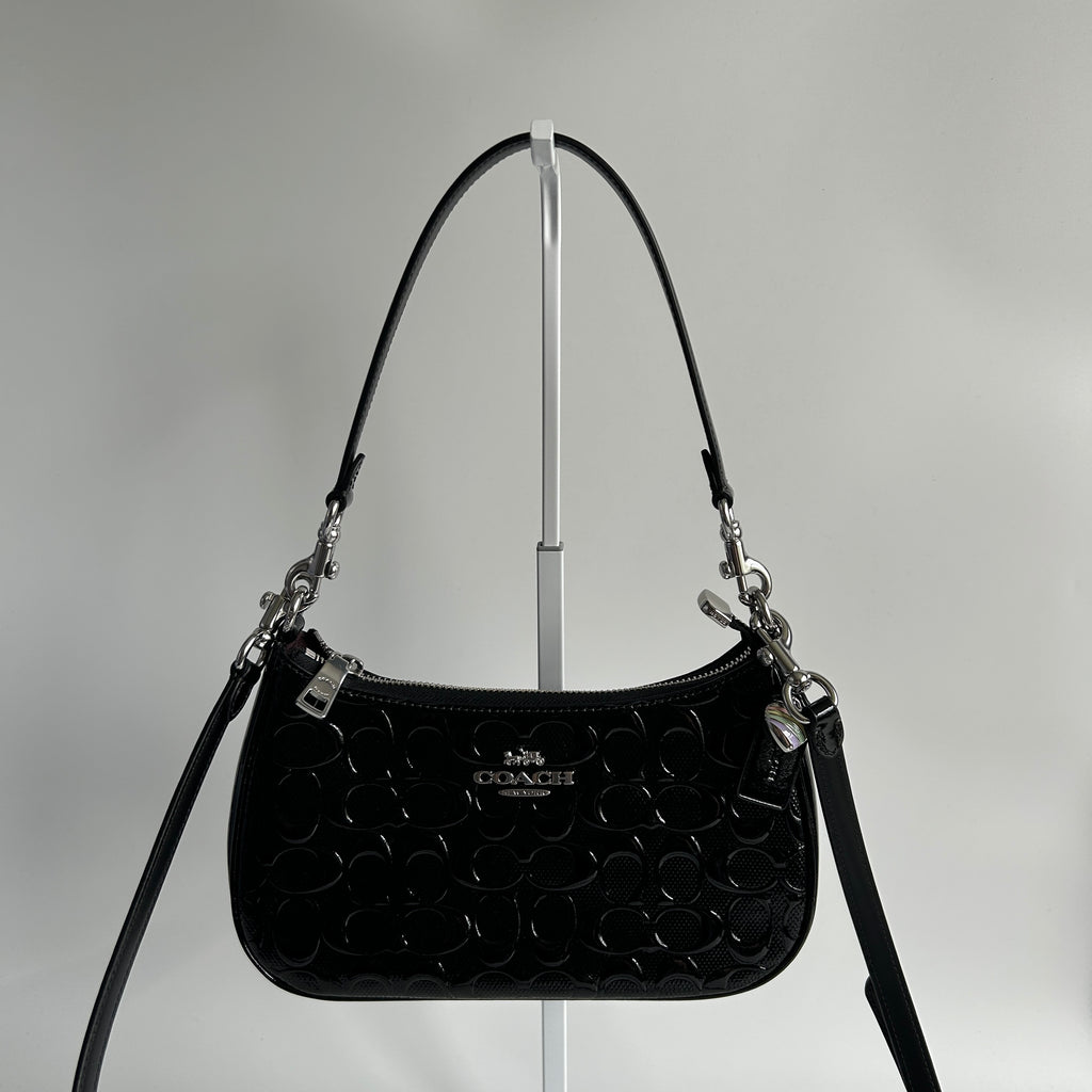 Coach Teri Black Signature Patent Leather Shoulder Bag Excellent