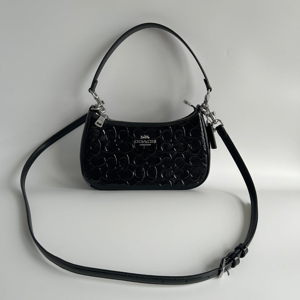 Coach Teri Black Signature Patent Leather Shoulder Bag Excellent