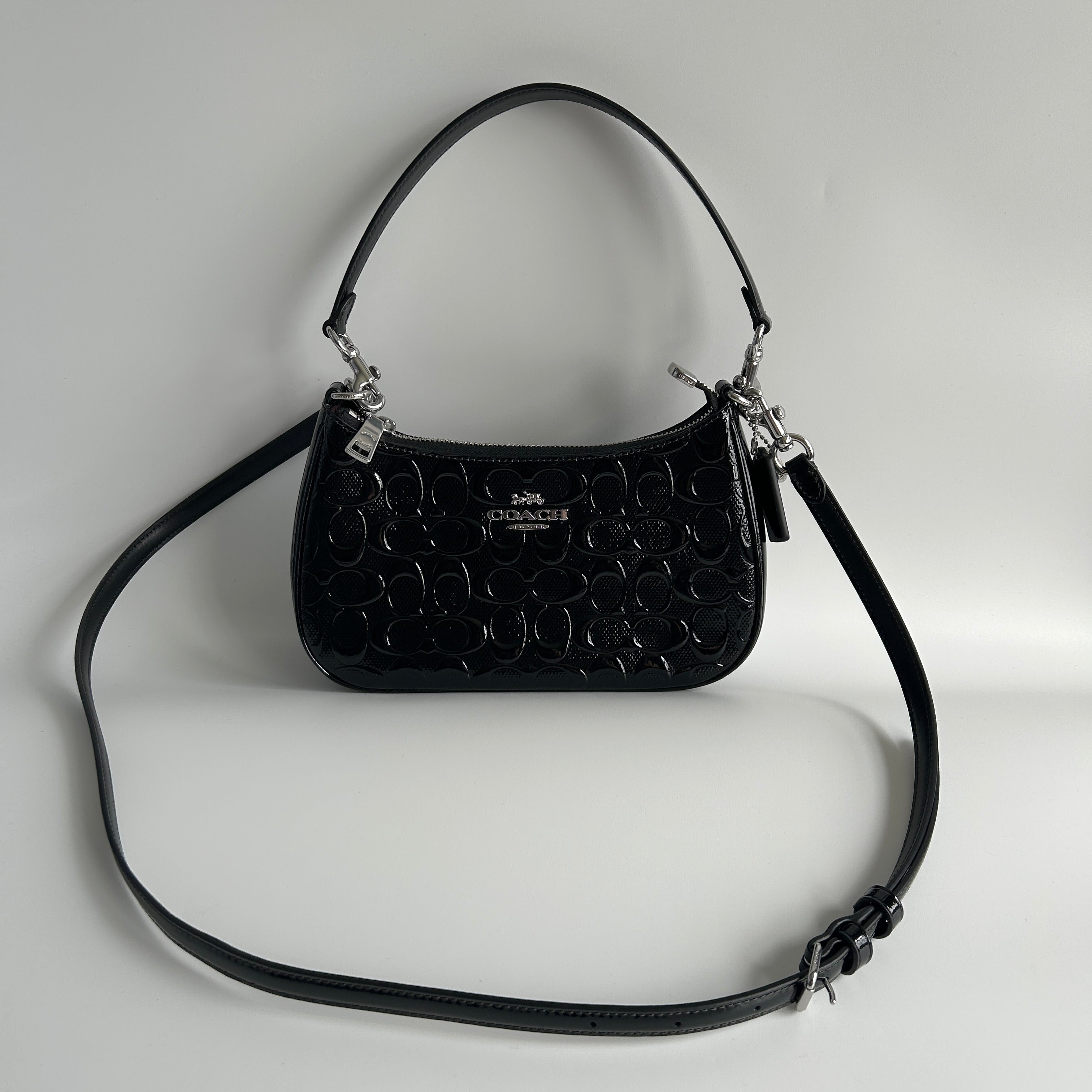 Coach Teri Black Signature Patent Leather Shoulder Bag Excellent