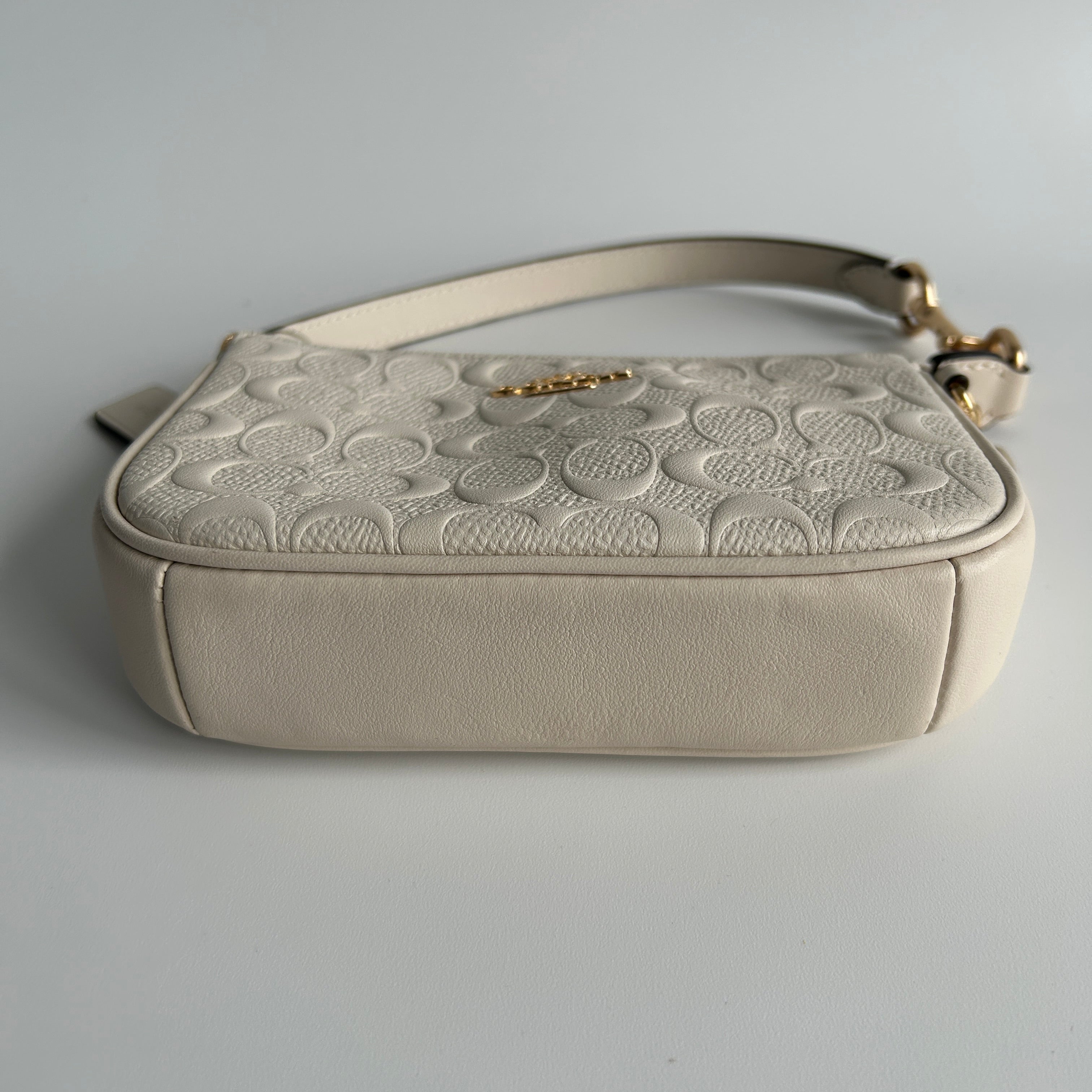 Coach Nolita 15 Chalk White Signature Leather Wristlet Excellent