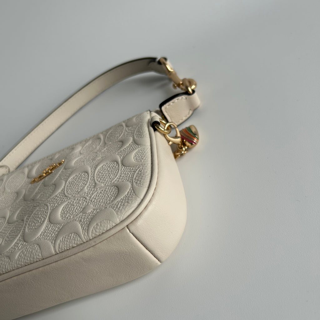 Coach Nolita 15 Chalk White Signature Leather Wristlet Excellent