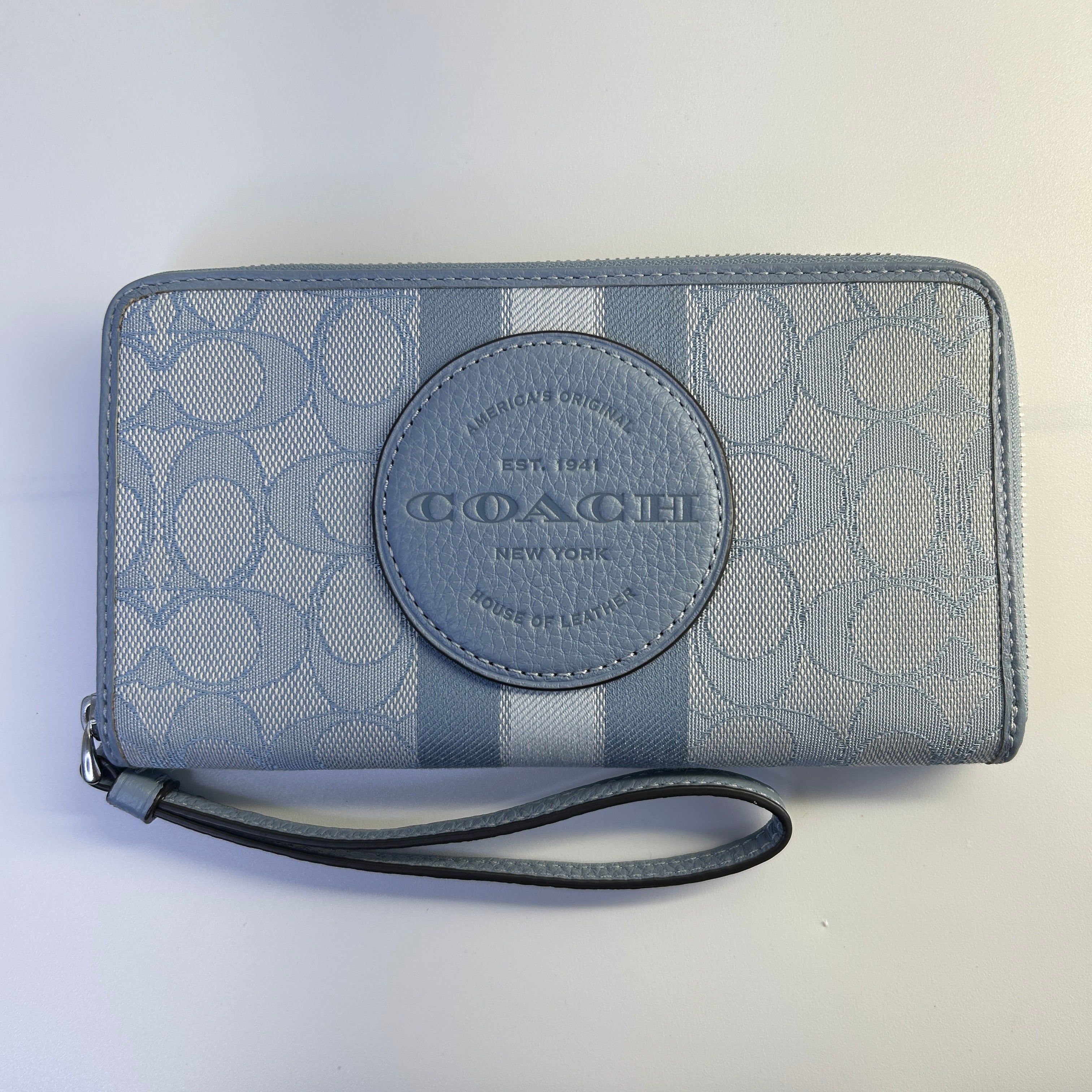 Coach Dempsey Marble Blue Signature Jacquard Stripe Phone Wallet C9073 Like New