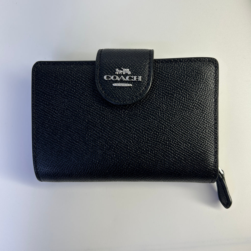Coach Medium Corner Zip Black Crossgrain Leather Wallet Excellent