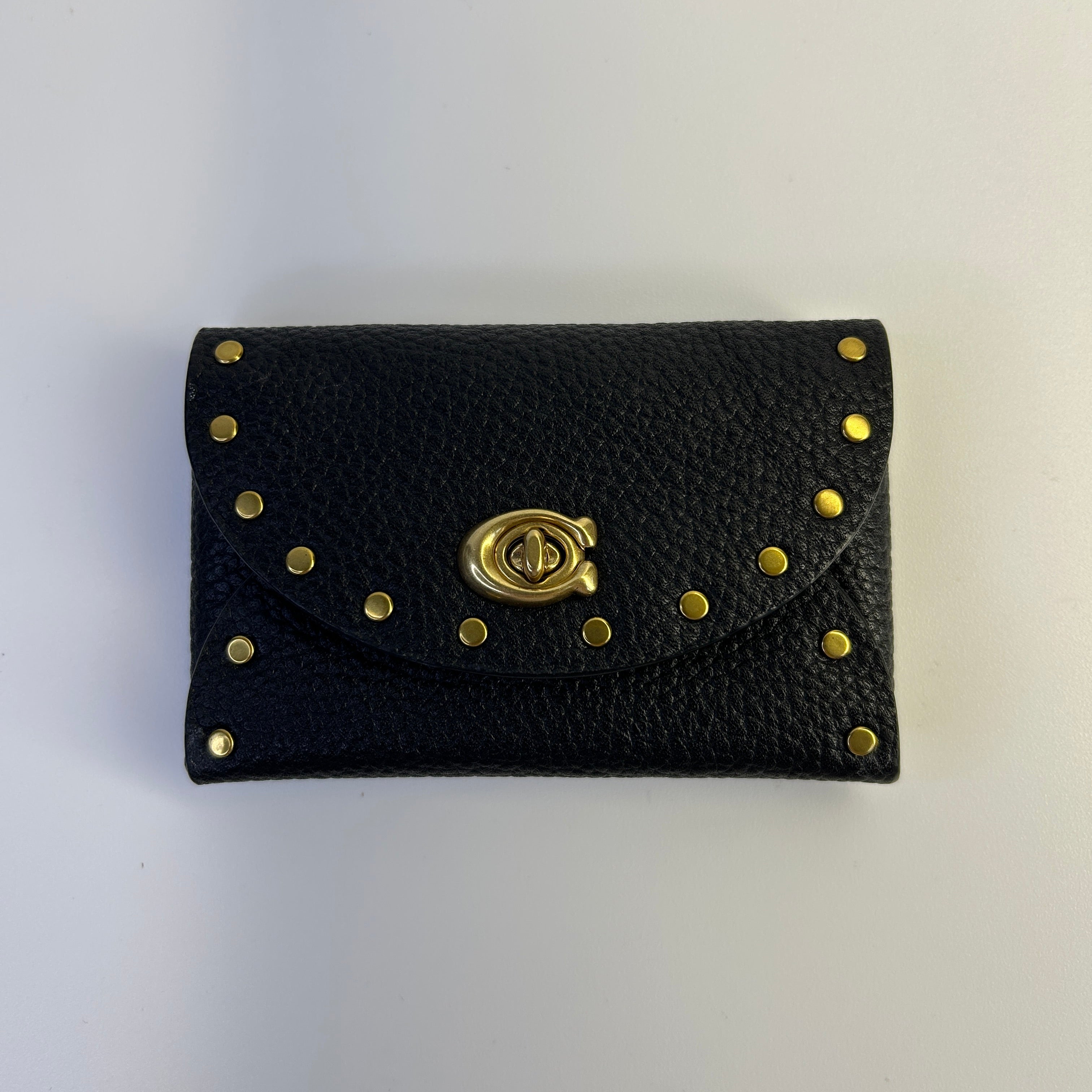 Coach Turnlock Slim Card Case Black Pebbled Leather Rivet Wallet Excellent