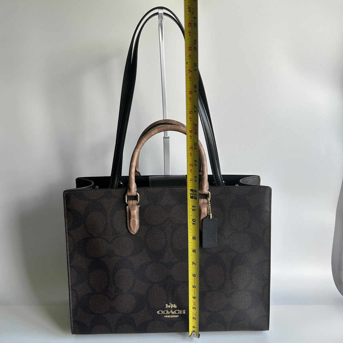 Coach Maggie Large Tote Bag Gold Tan Blocked Signature Canvas CY677