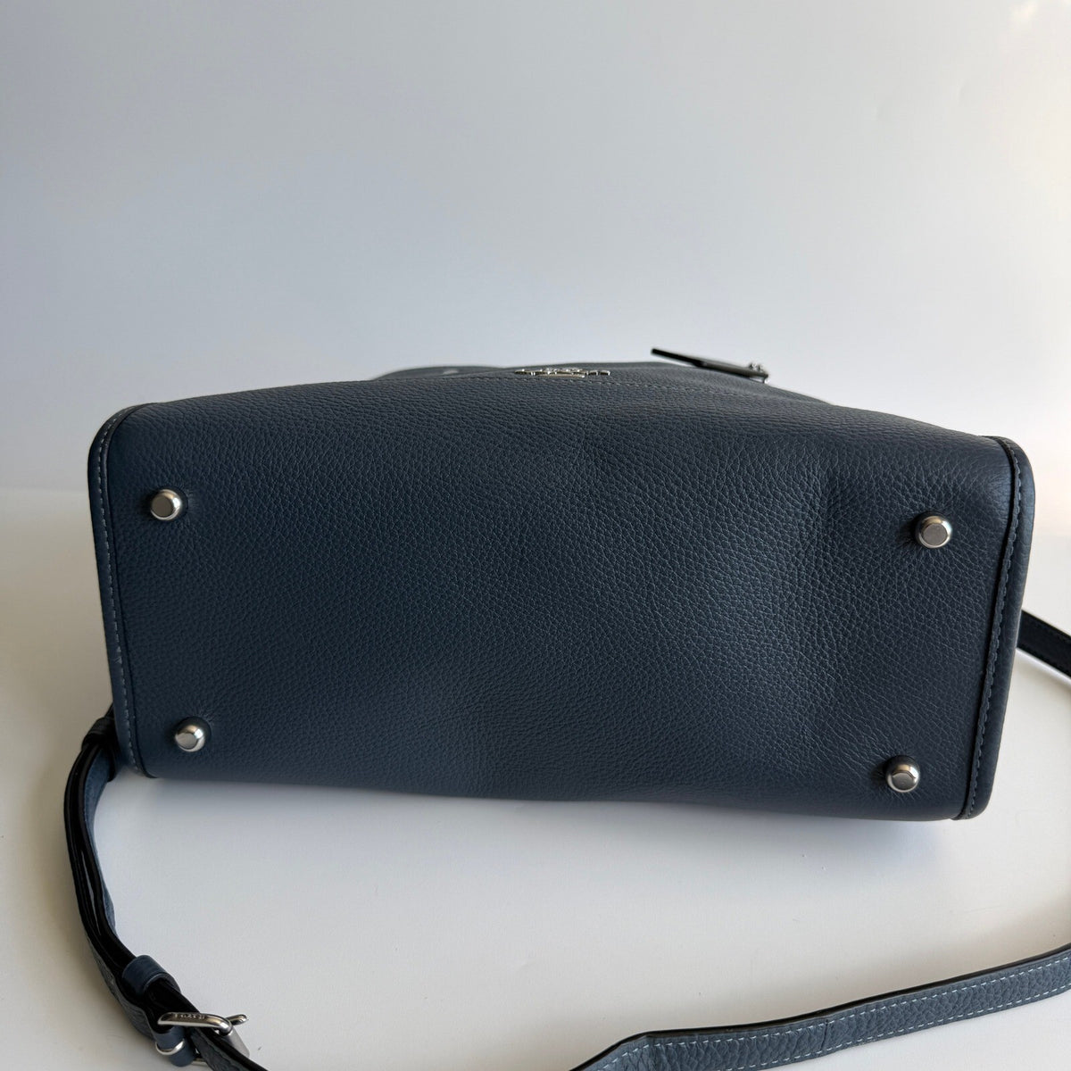 Coach Dempsey Carryall Tote 22 Denim Blue Pebble Leather Bag C0976
