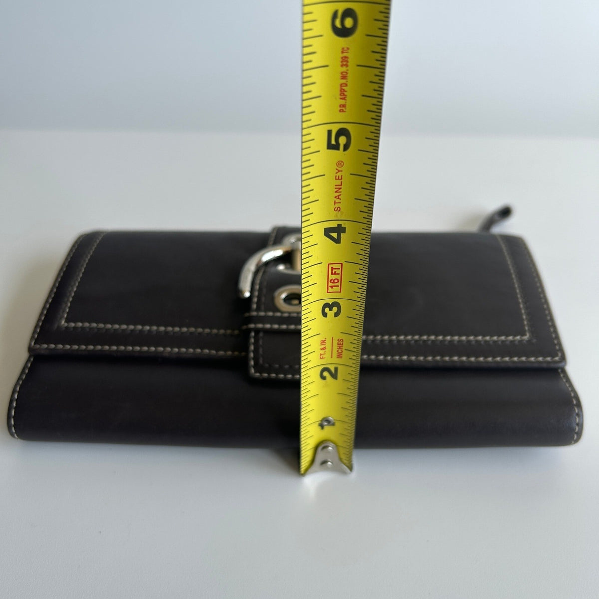 Coach Soho Brown Leather Buckle Slim Wallet Vintage Organizer