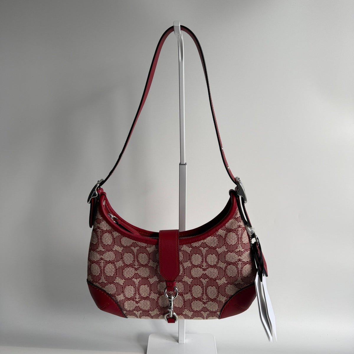 Coach Hamptons Hobo Ruby Ivory Signature Jacquard Shoulder Bag CY931