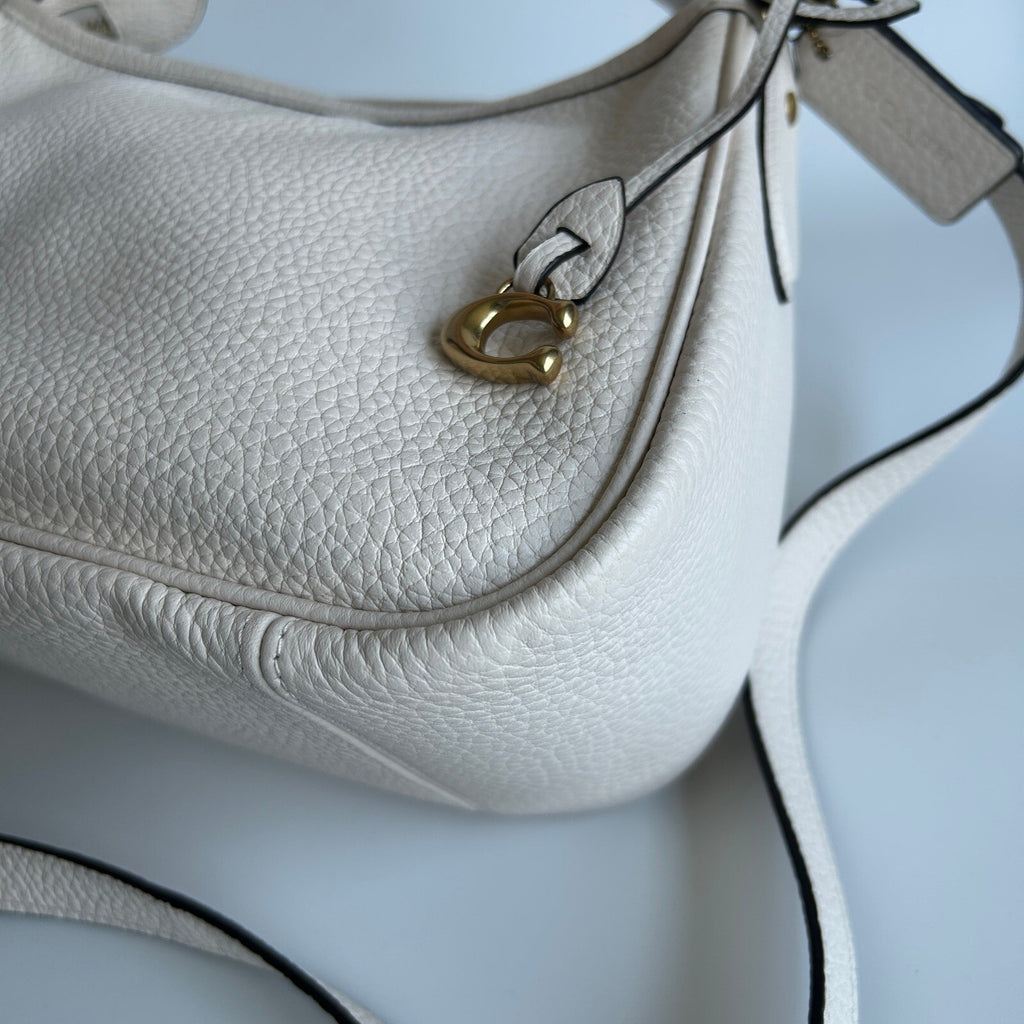 Coach Cary Crossbody Bag Chalk Pebble Leather Shoulder Bag CC437