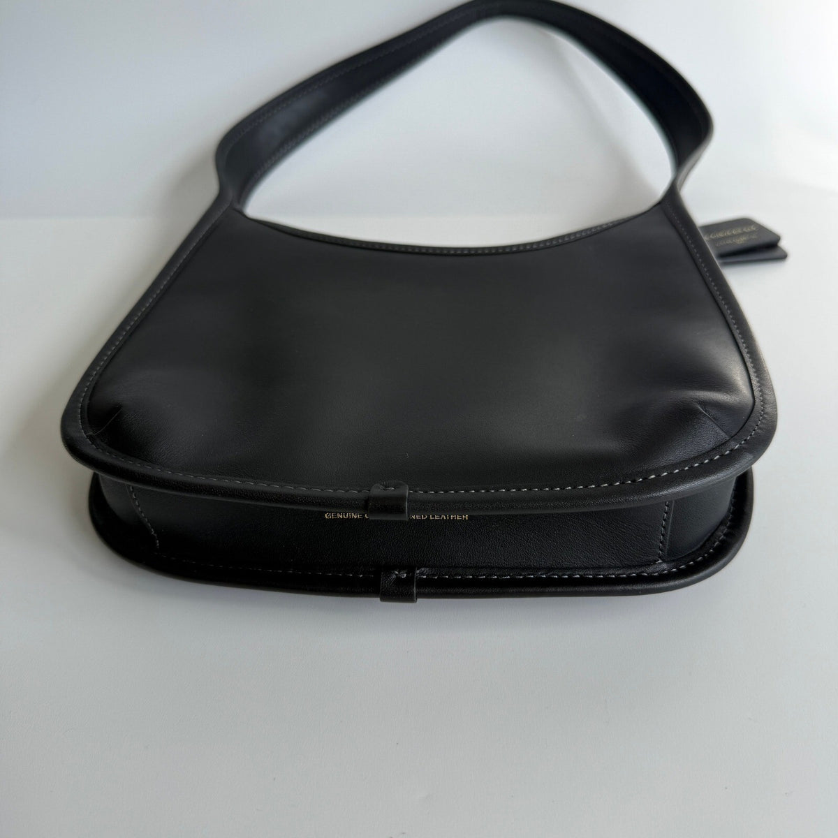 Coach Curve Zip Shoulder Bag Black Glovetanned Leather CAF110